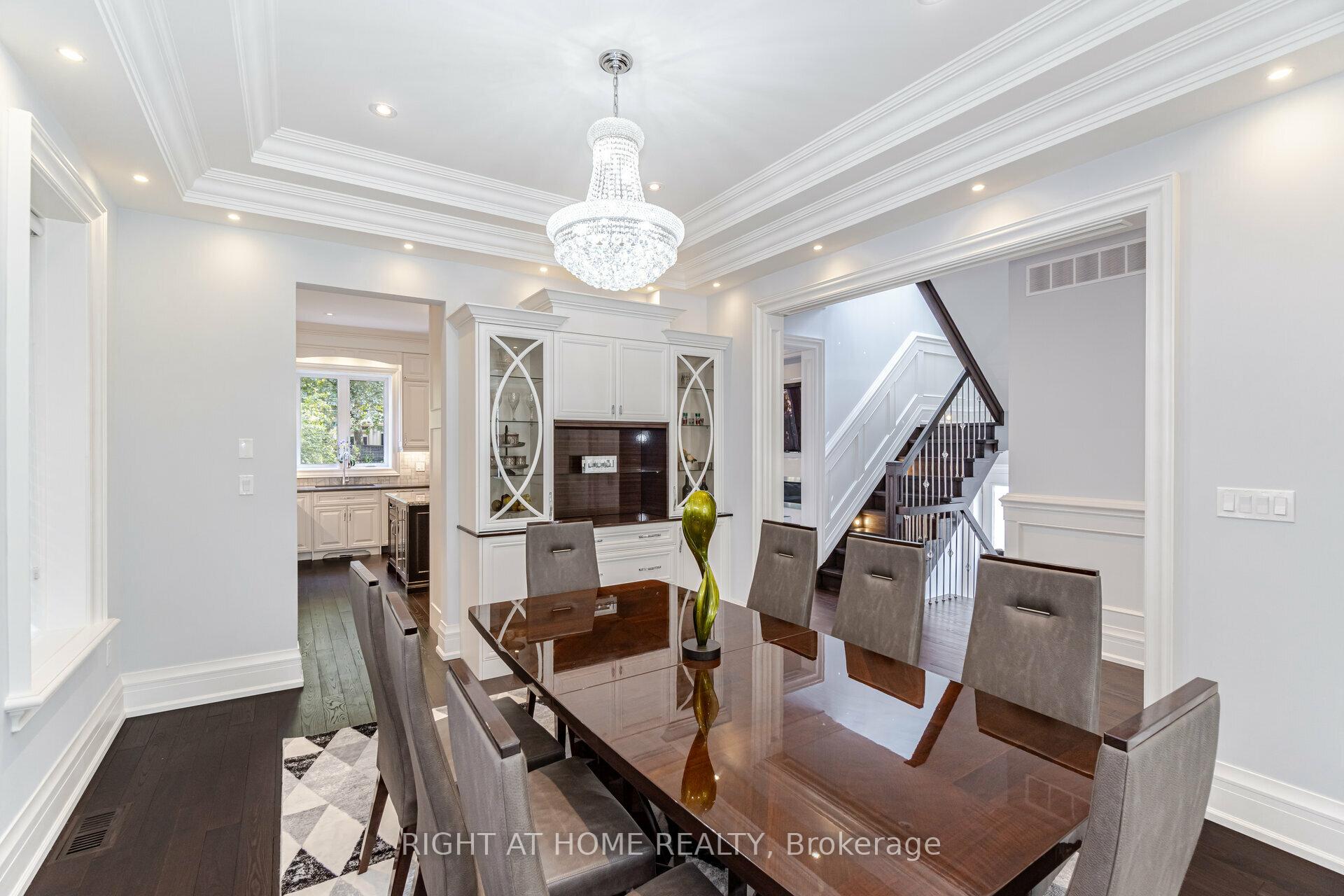 Photo 10 of 35 Burnelm Drive, Etobicoke, Islington-City Centre West — HOMEH
