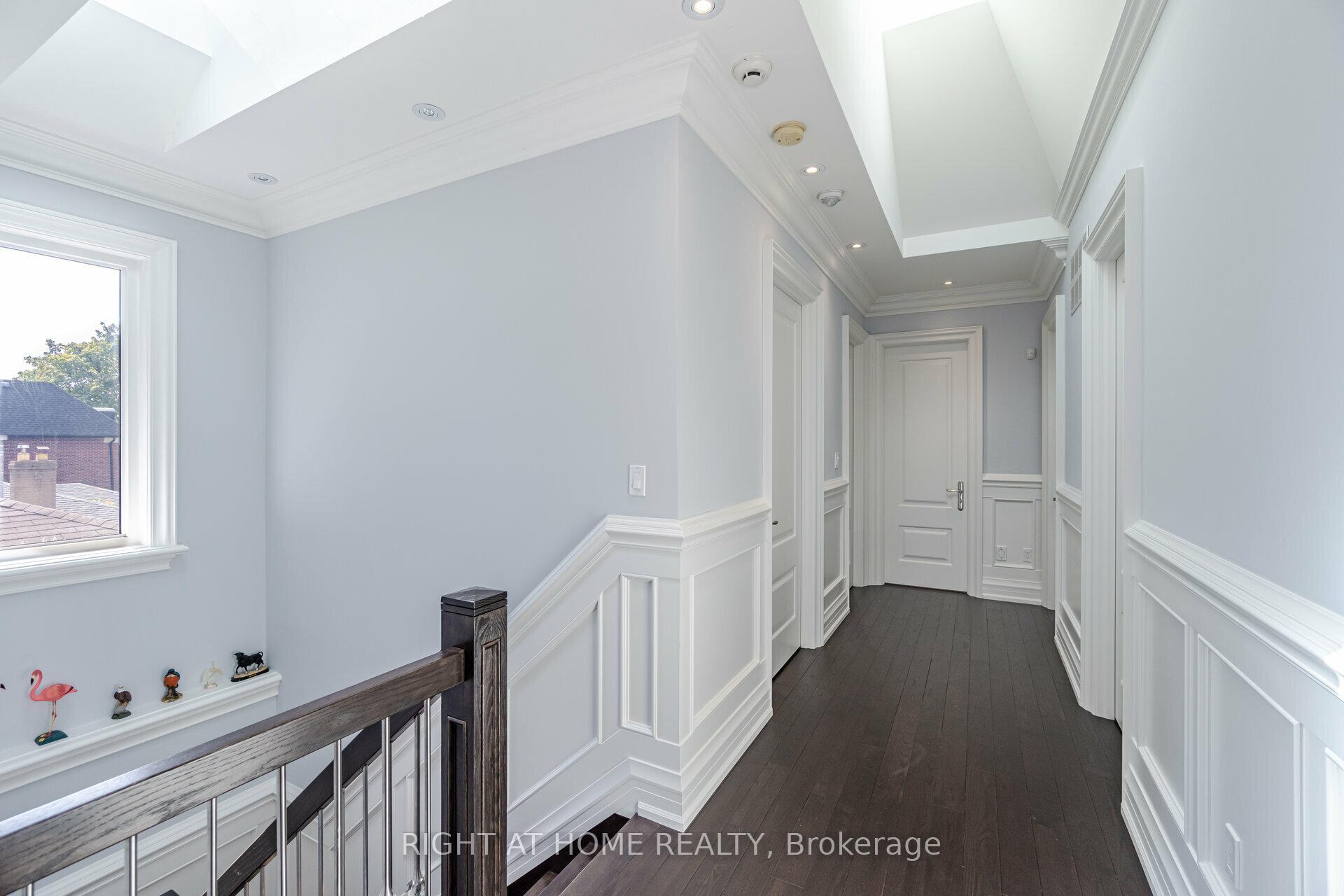 Photo 22 of 35 Burnelm Drive, Etobicoke, Islington-City Centre West — HOMEH