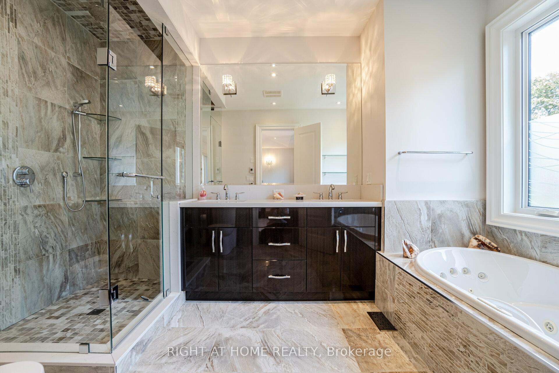 Photo 24 of 35 Burnelm Drive, Etobicoke, Islington-City Centre West — HOMEH