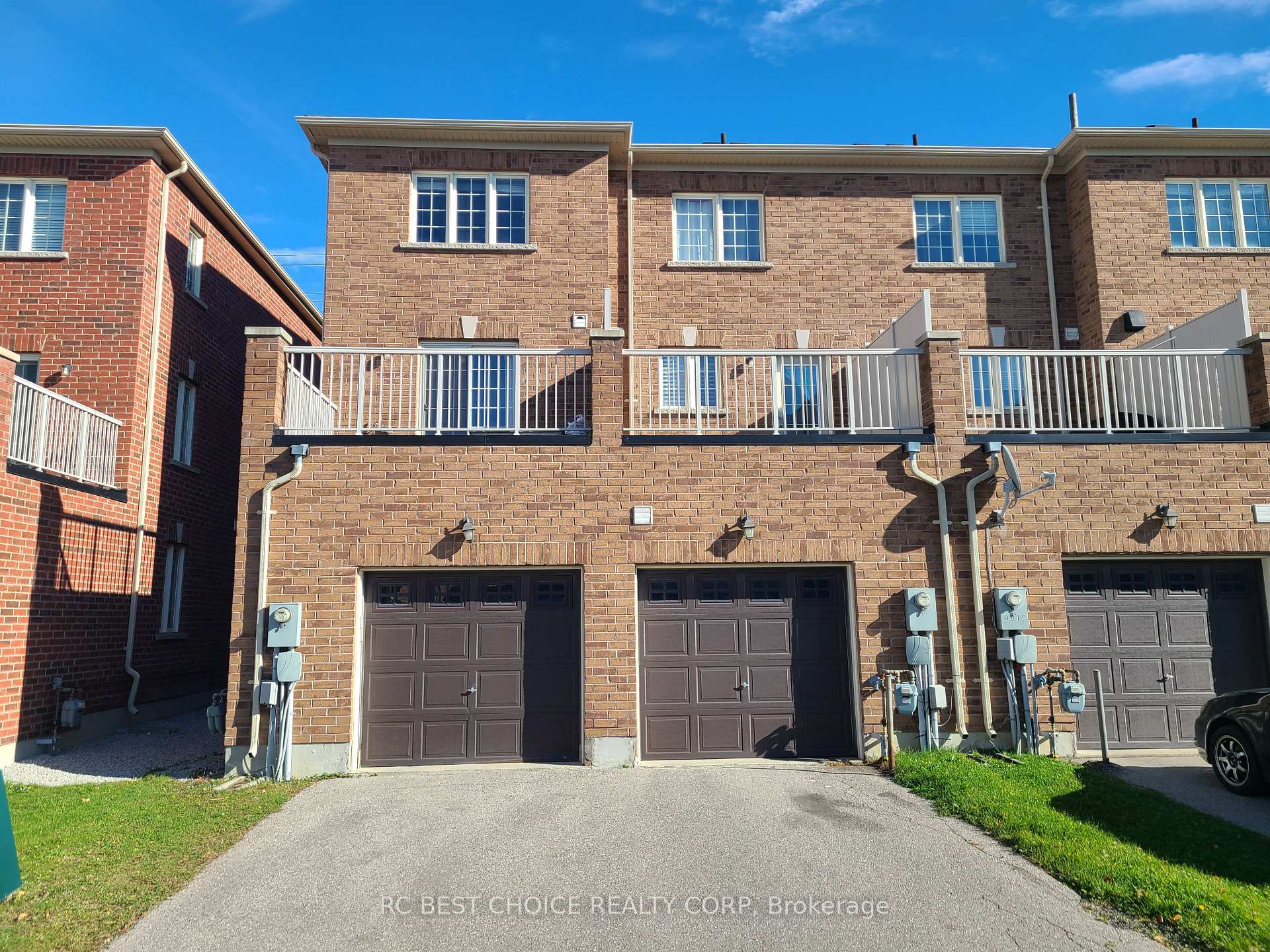 Photo of 9982 McCowan Road
