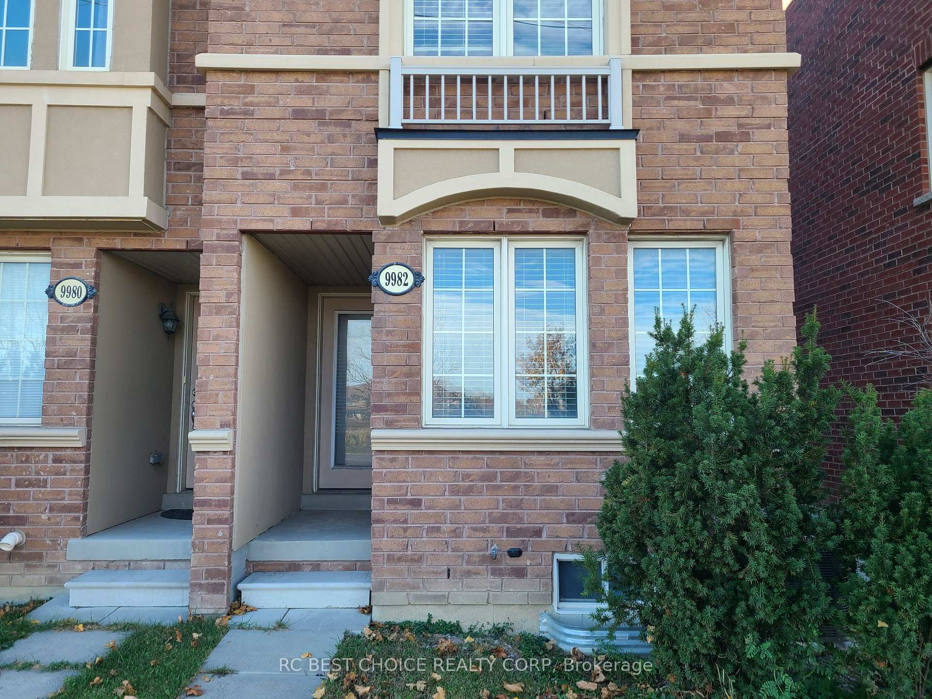 Photo 4 of 9982 McCowan Road, Markham, Berczy — HOMEH