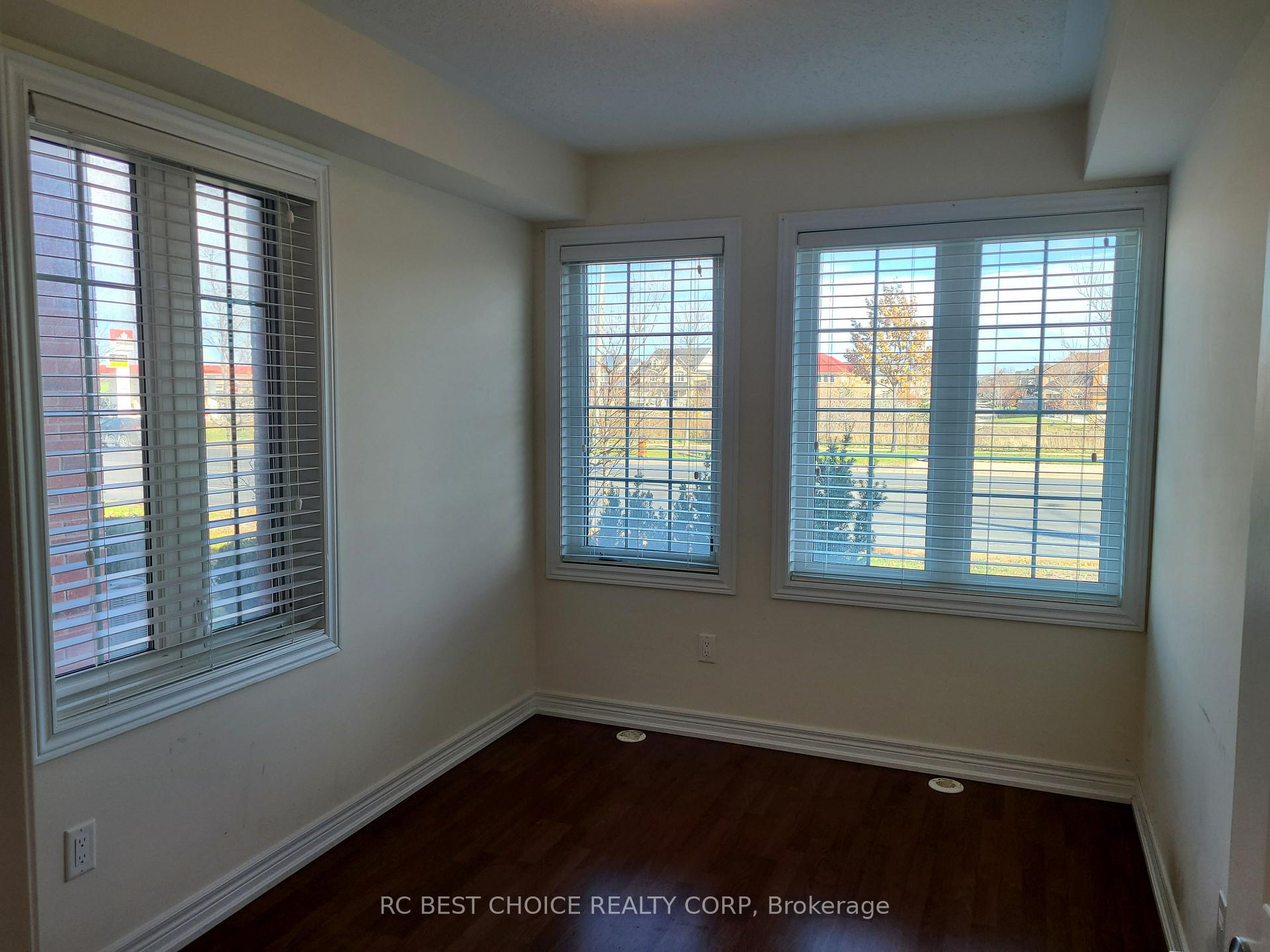 Photo 5 of 9982 McCowan Road, Markham, Berczy — HOMEH