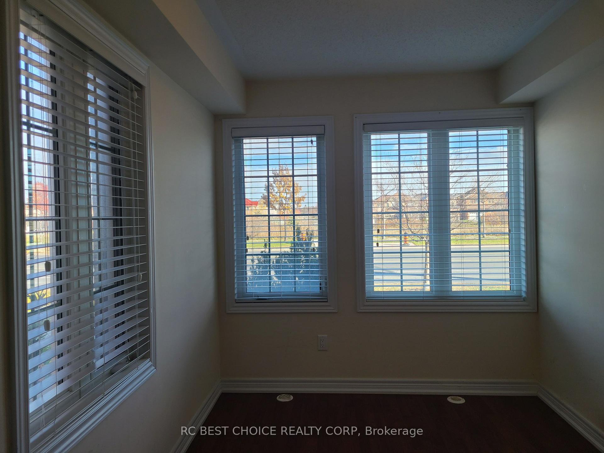 Photo 6 of 9982 McCowan Road, Markham, Berczy — HOMEH