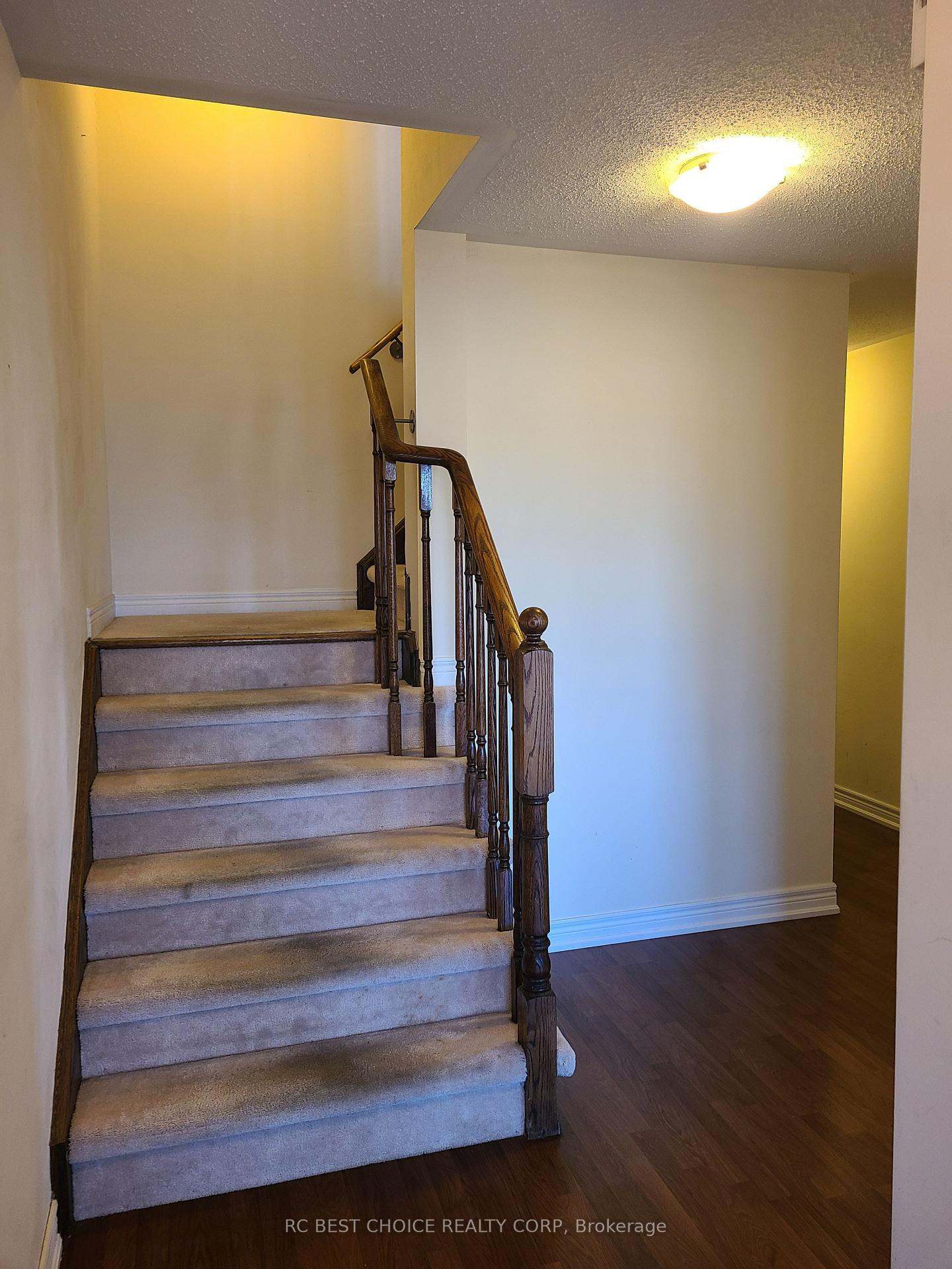 Photo 10 of 9982 McCowan Road, Markham, Berczy — HOMEH