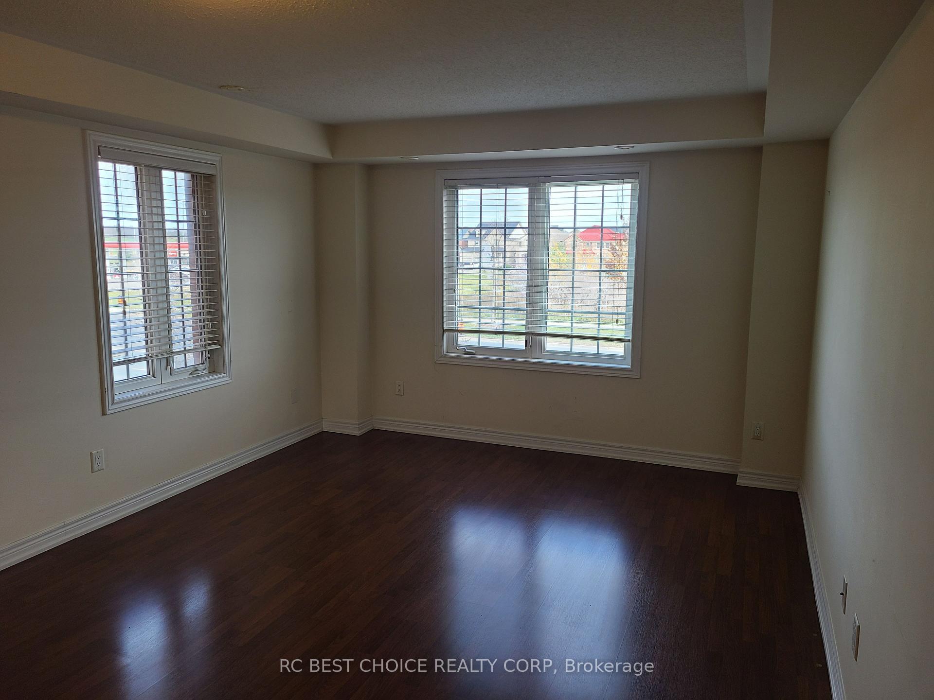 Photo 11 of 9982 McCowan Road, Markham, Berczy — HOMEH