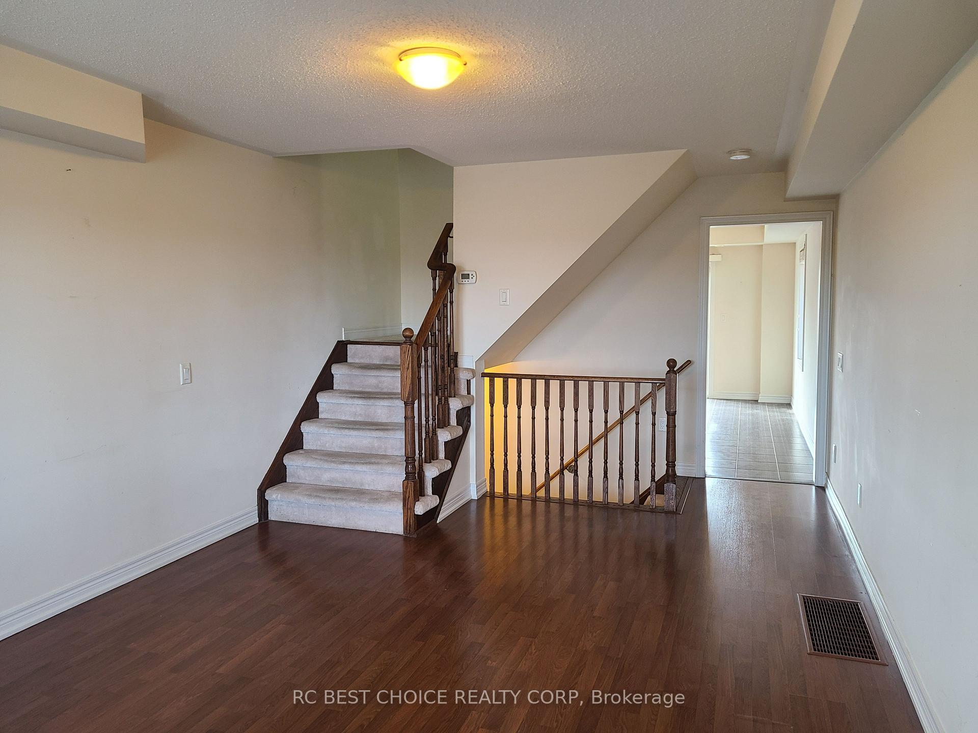 Photo 13 of 9982 McCowan Road, Markham, Berczy — HOMEH