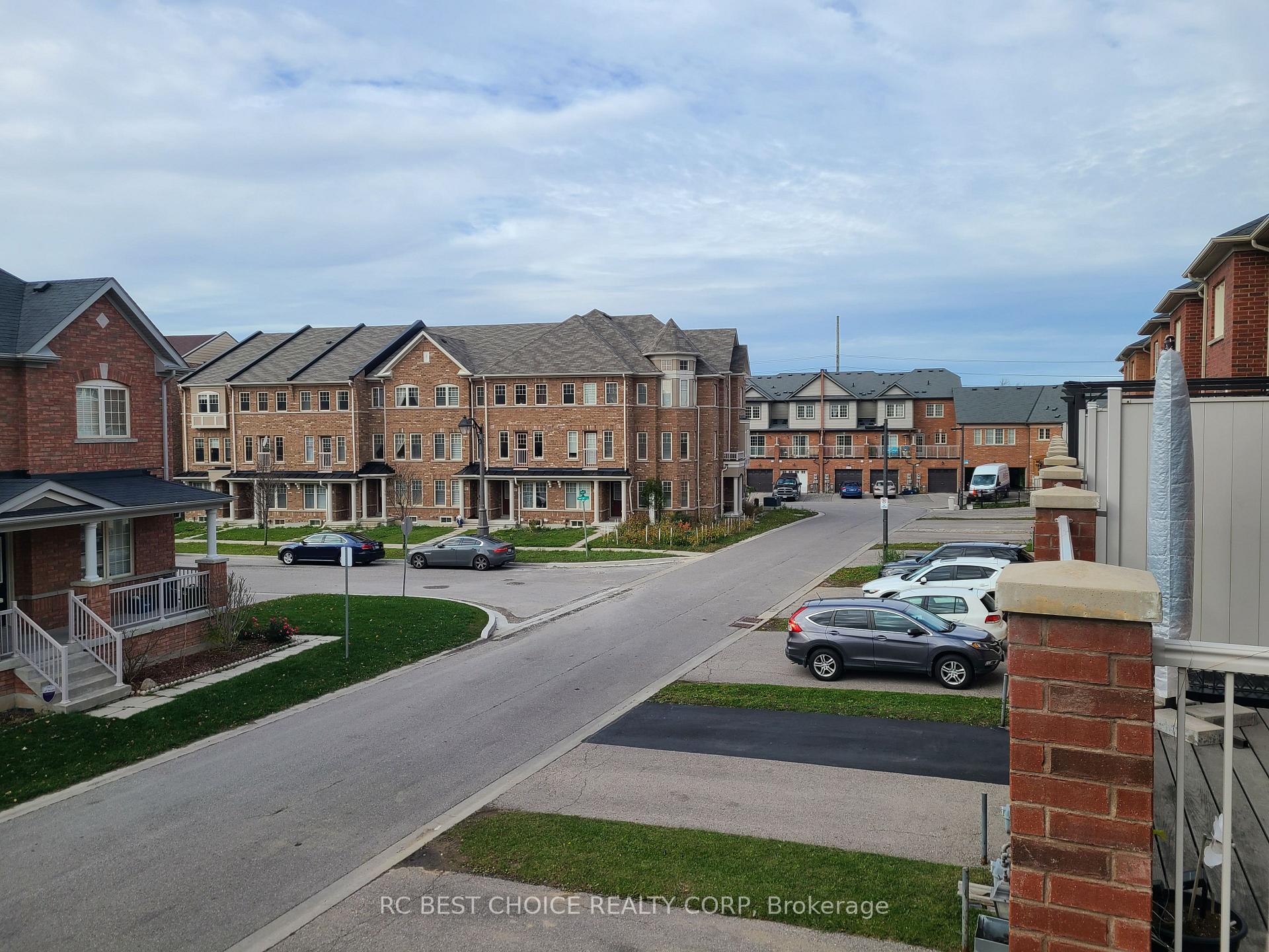 Photo 16 of 9982 McCowan Road, Markham, Berczy — HOMEH