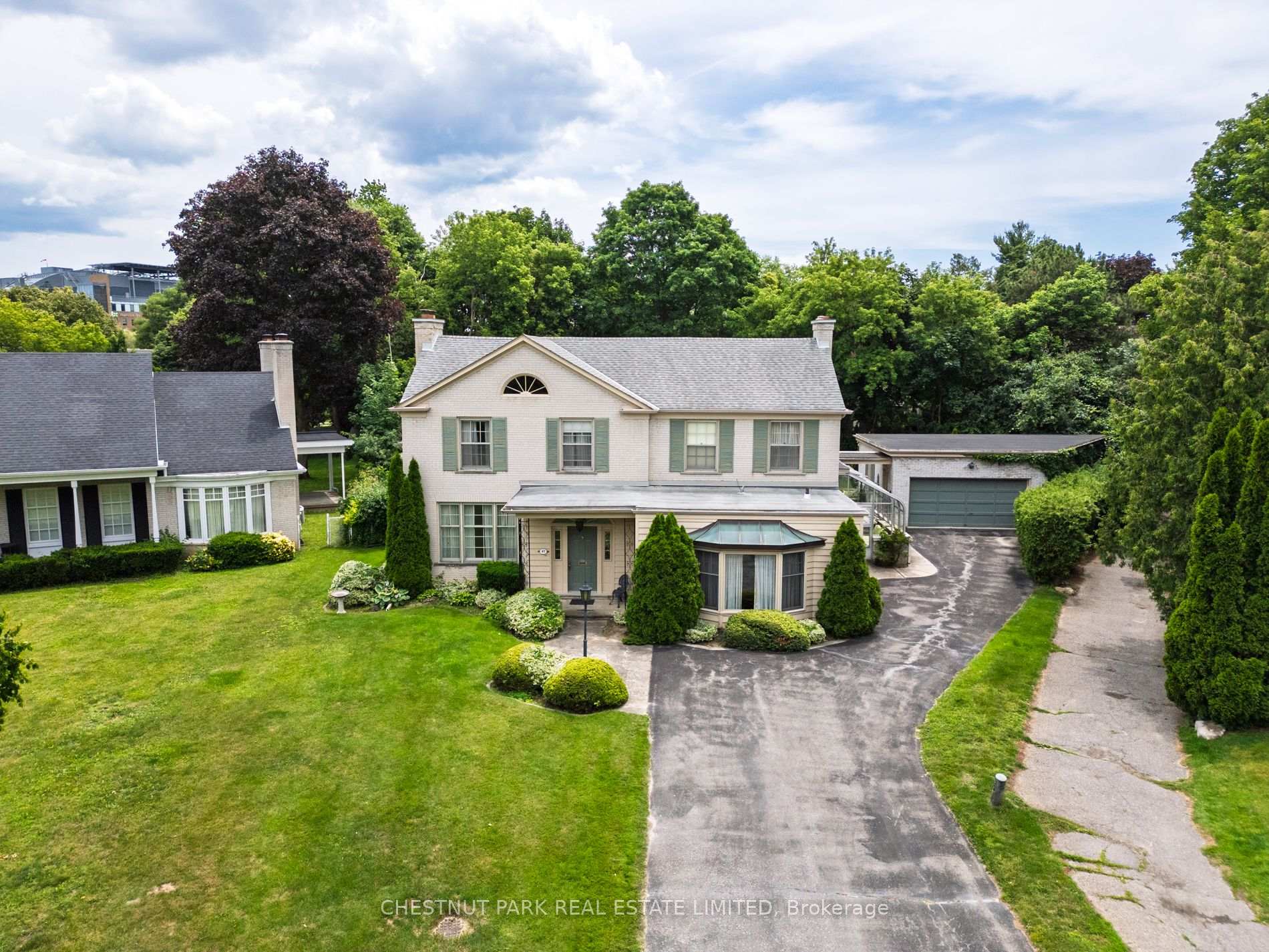 Photo 3 of 47 Stratheden Road, North York, Bridle Path-Sunnybrook-York Mills — HOMEH
