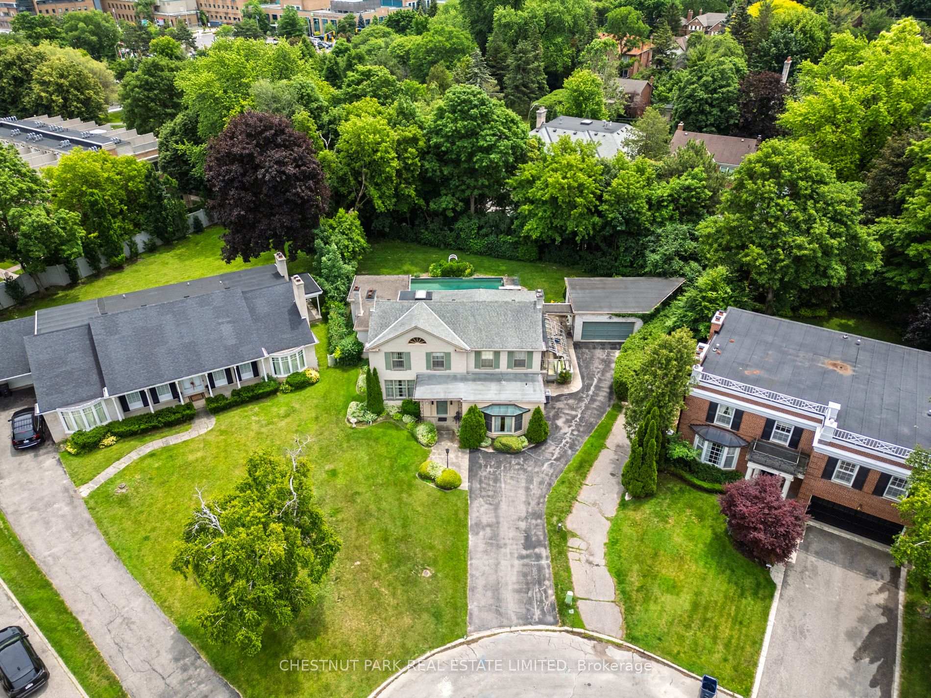 Photo 5 of 47 Stratheden Road, North York, Bridle Path-Sunnybrook-York Mills — HOMEH