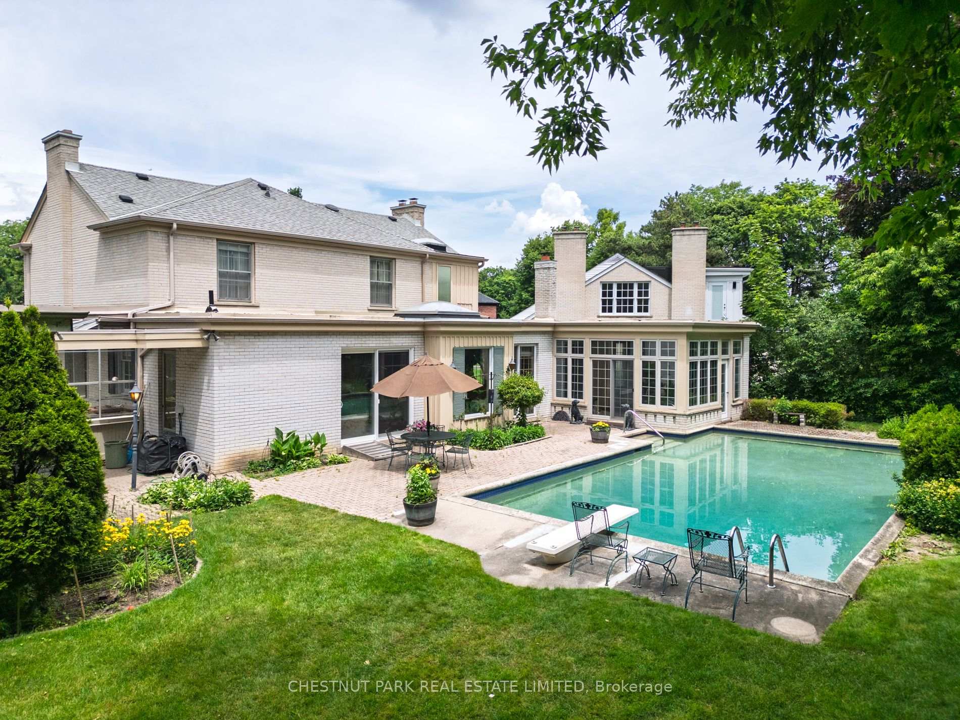 Photo 9 of 47 Stratheden Road, North York, Bridle Path-Sunnybrook-York Mills — HOMEH