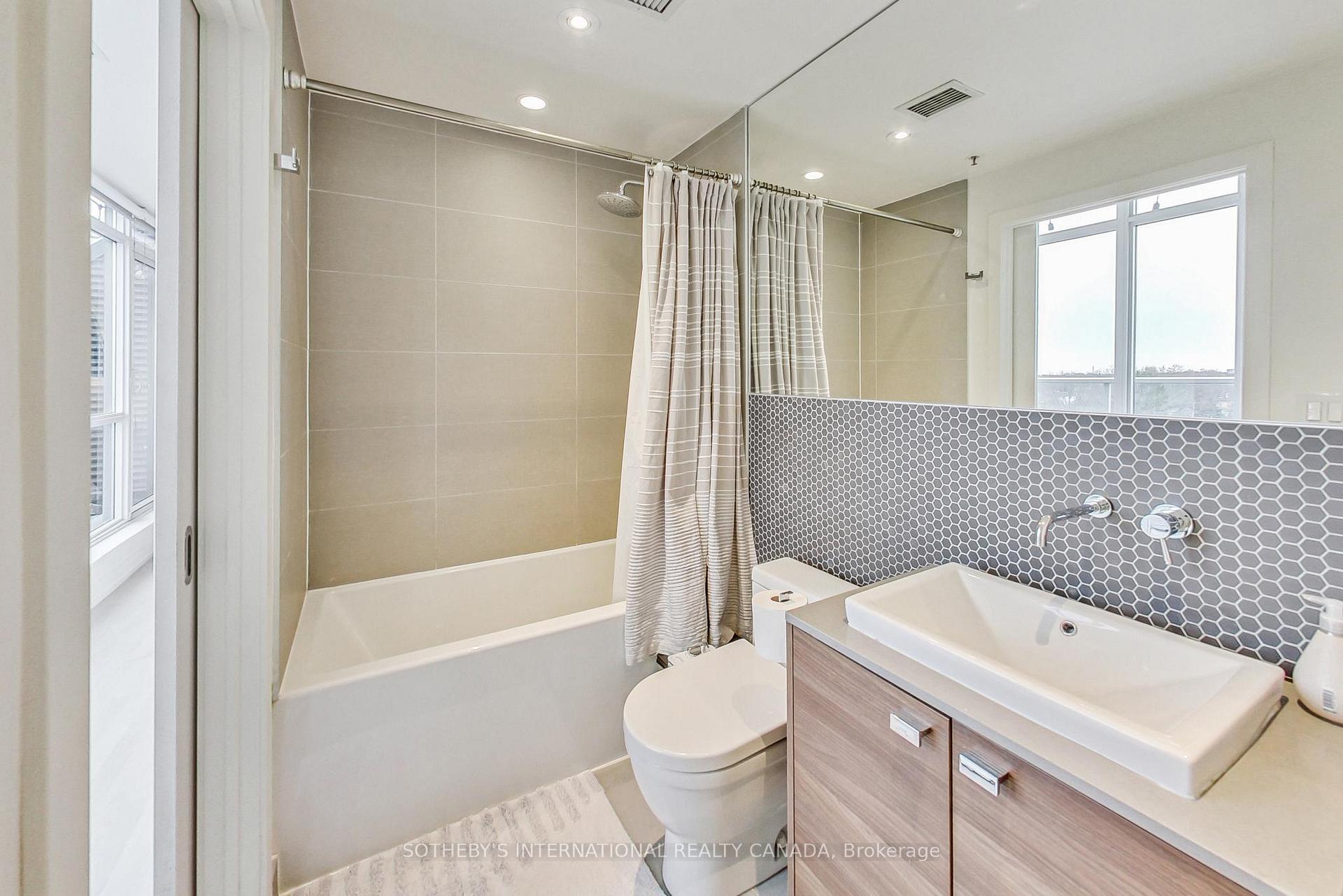 Photo 19 of Unit 602, 51 Lady Bank Road, Etobicoke, Stonegate-Queensway — HOMEH