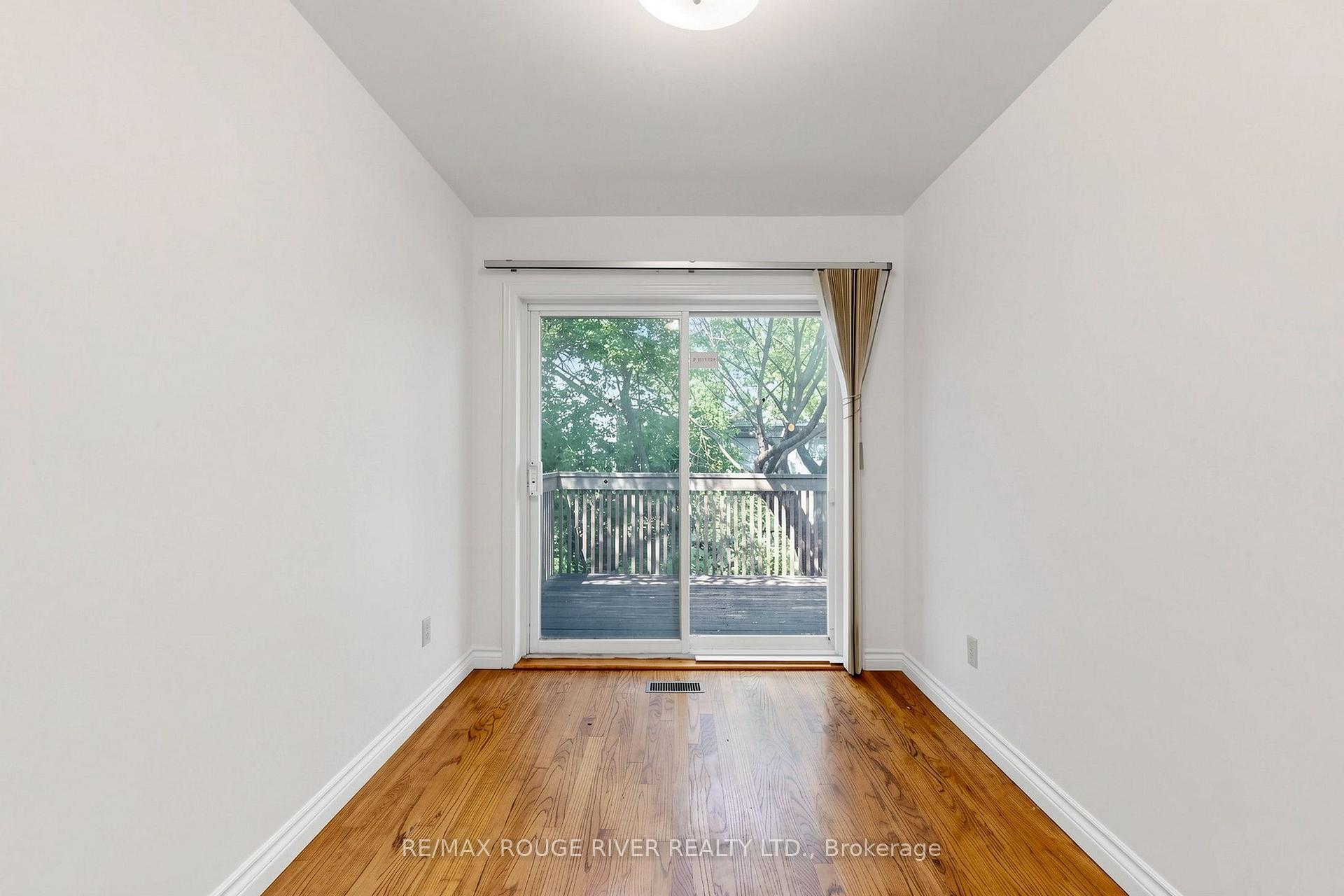 Photo 22 of 38 Lombardy Crescent, Scarborough, Kennedy Park — HOMEH