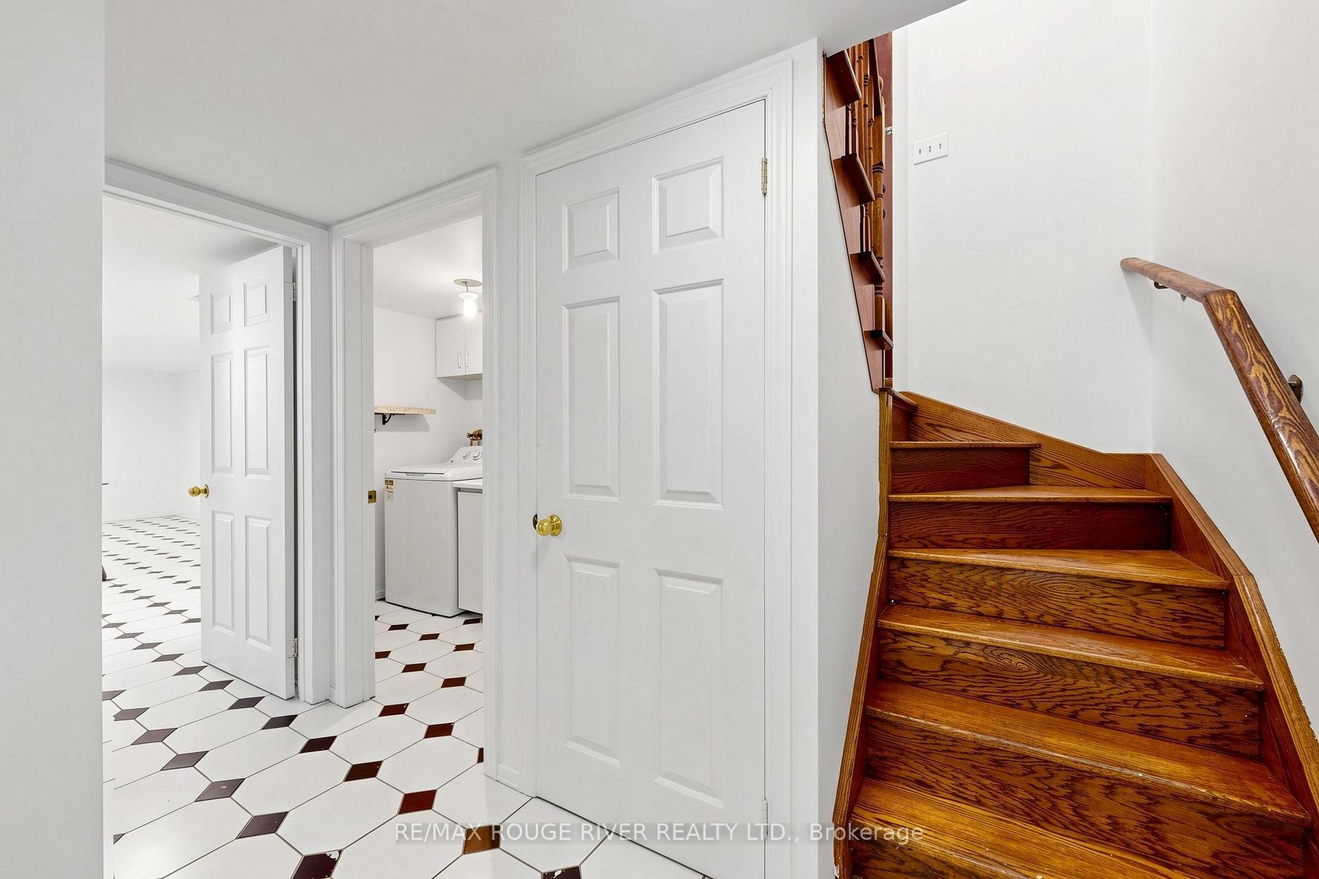 Photo 28 of 38 Lombardy Crescent, Scarborough, Kennedy Park — HOMEH