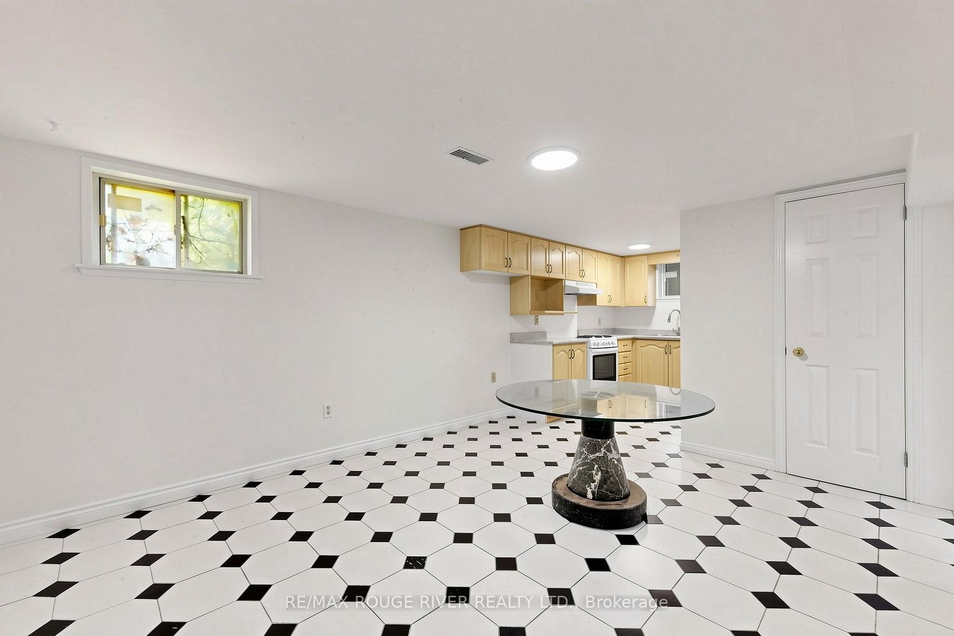 Photo 31 of 38 Lombardy Crescent, Scarborough, Kennedy Park — HOMEH