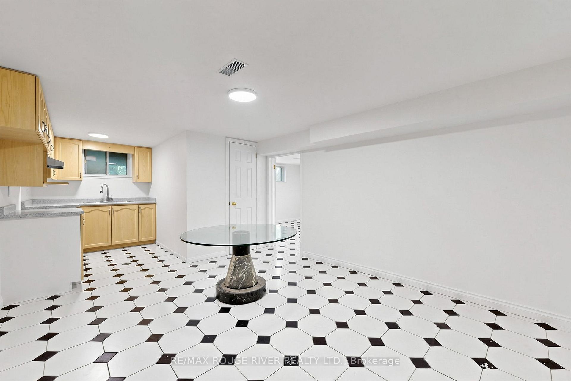 Photo 33 of 38 Lombardy Crescent, Scarborough, Kennedy Park — HOMEH