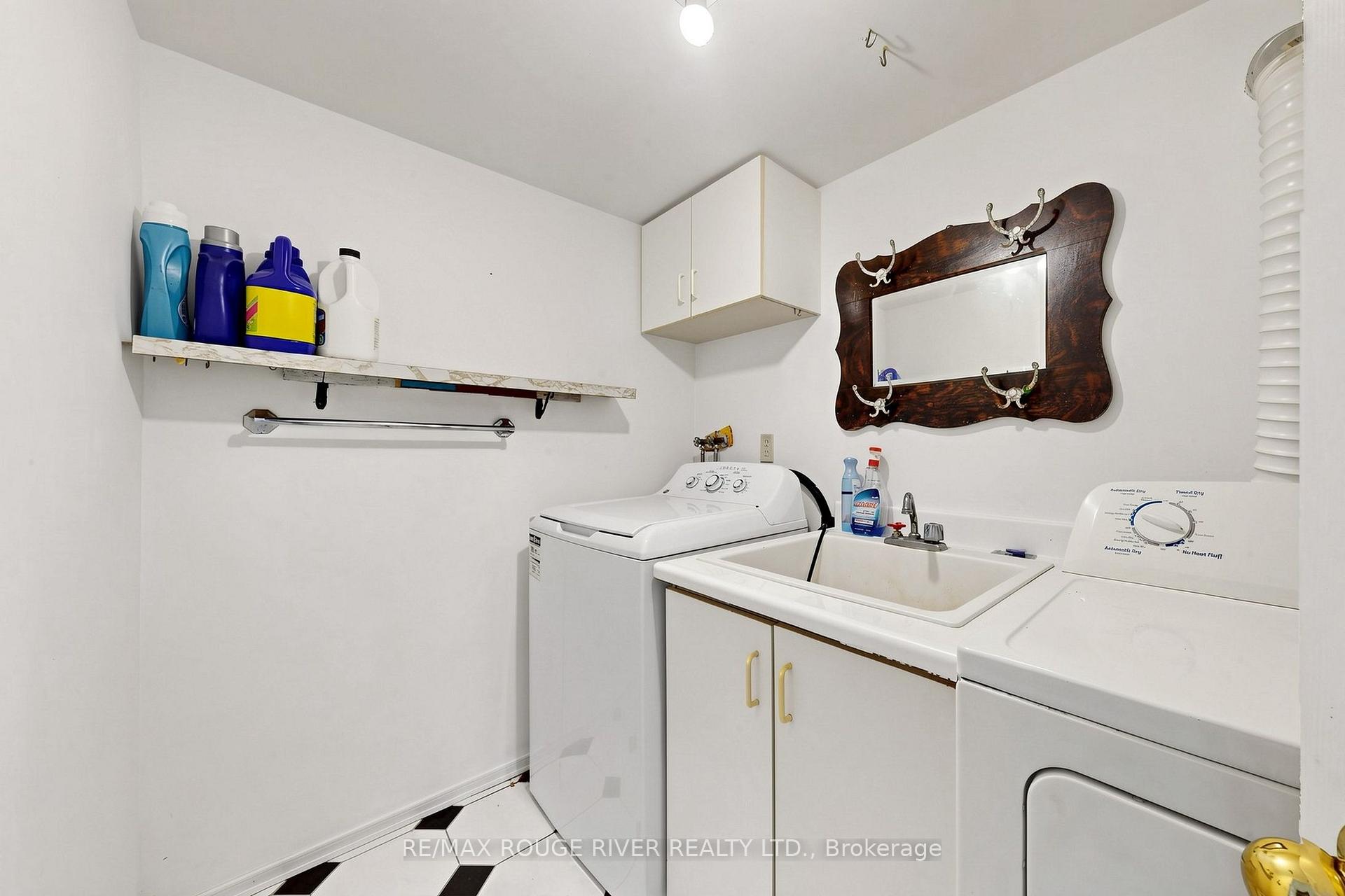 Photo 40 of 38 Lombardy Crescent, Scarborough, Kennedy Park — HOMEH