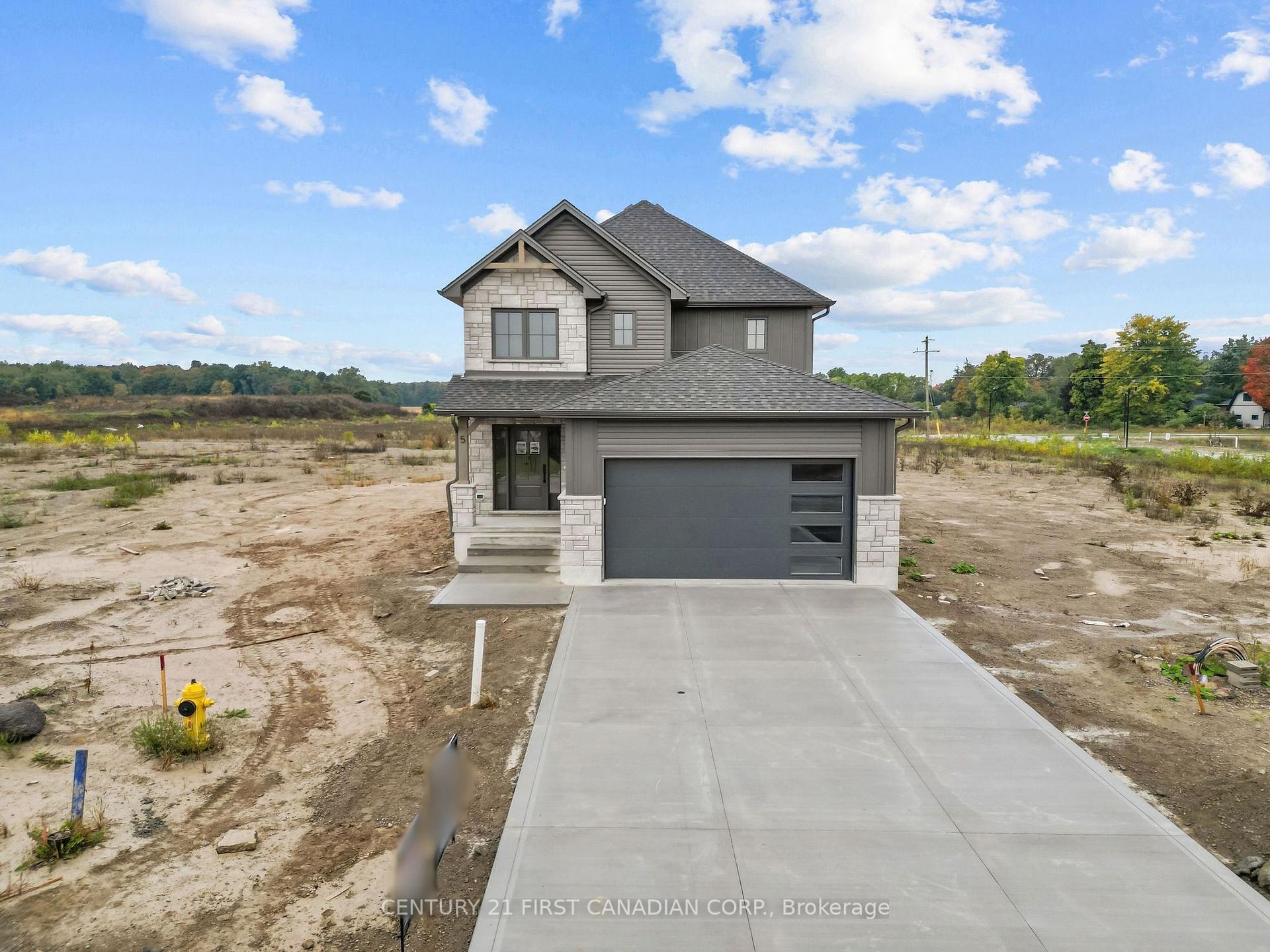 Photo 2 of 5 Doerr Court, North Middlesex, Ailsa Craig — HOMEH