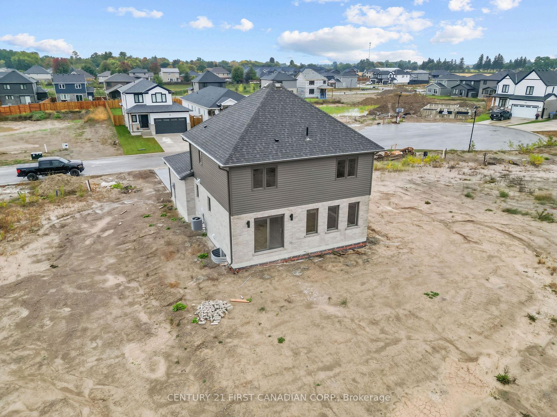Photo 7 of 5 Doerr Court, North Middlesex, Ailsa Craig — HOMEH