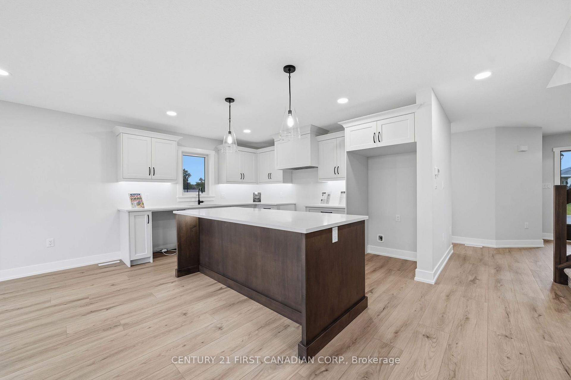 Photo 12 of 5 Doerr Court, North Middlesex, Ailsa Craig — HOMEH