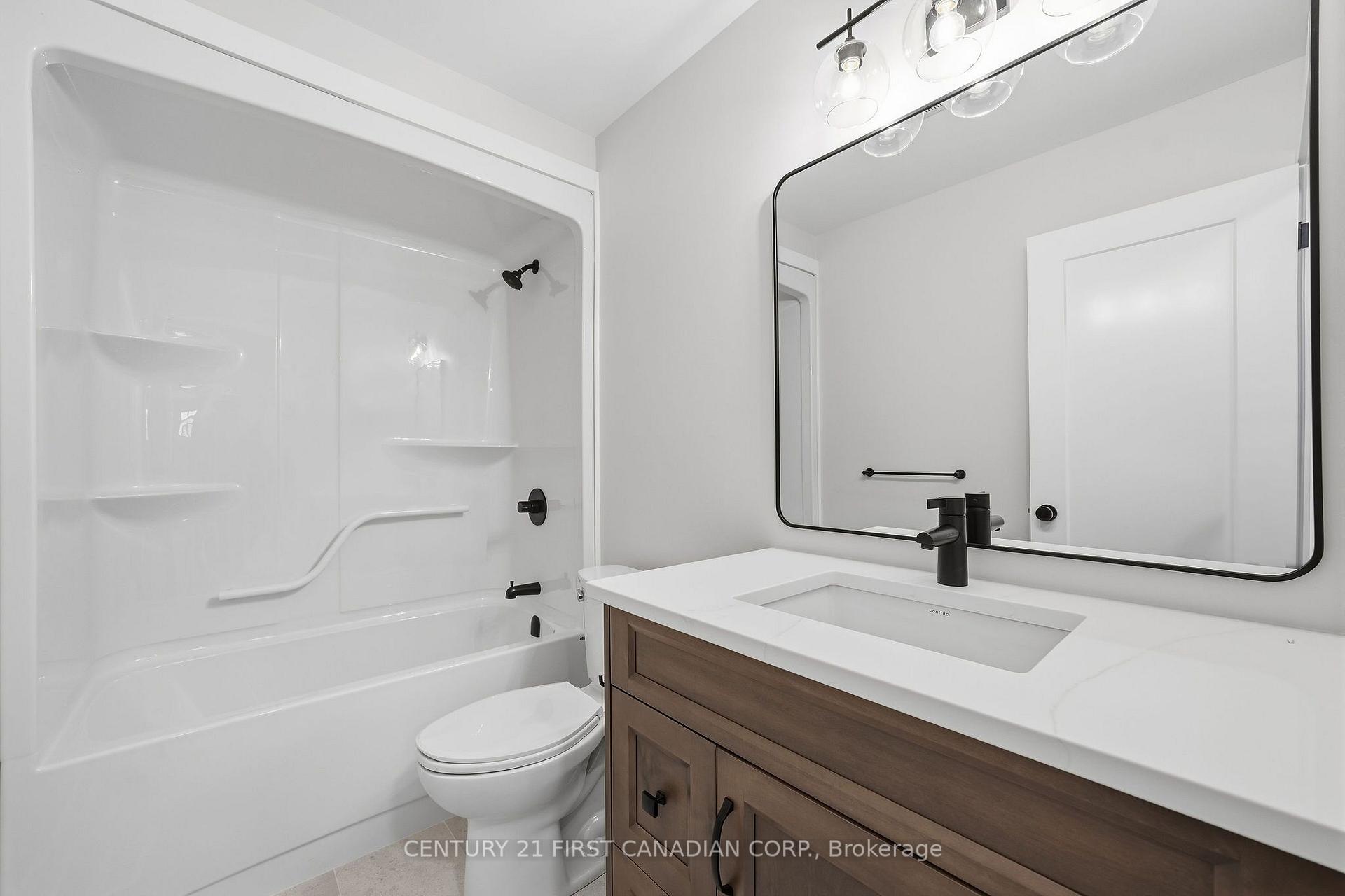 Photo 18 of 5 Doerr Court, North Middlesex, Ailsa Craig — HOMEH