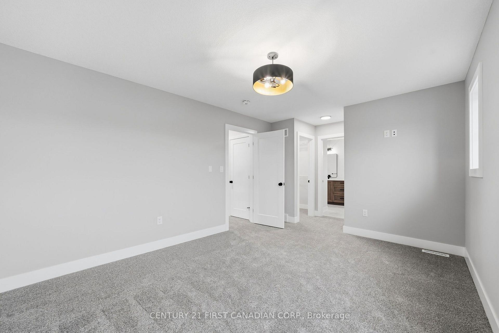 Photo 21 of 5 Doerr Court, North Middlesex, Ailsa Craig — HOMEH