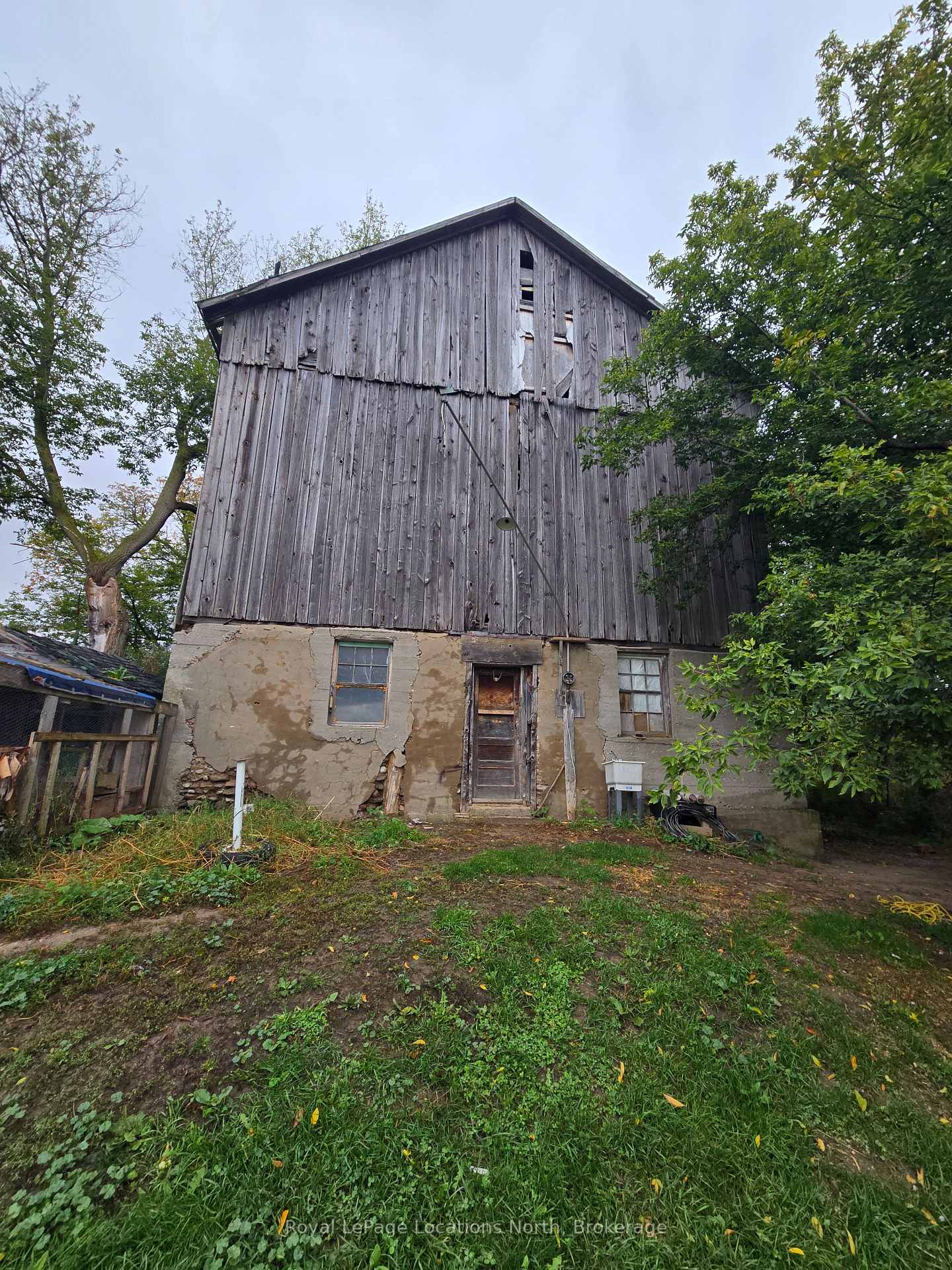 Photo 15 of 2939 92 County Road, Springwater, Rural Springwater — HOMEH