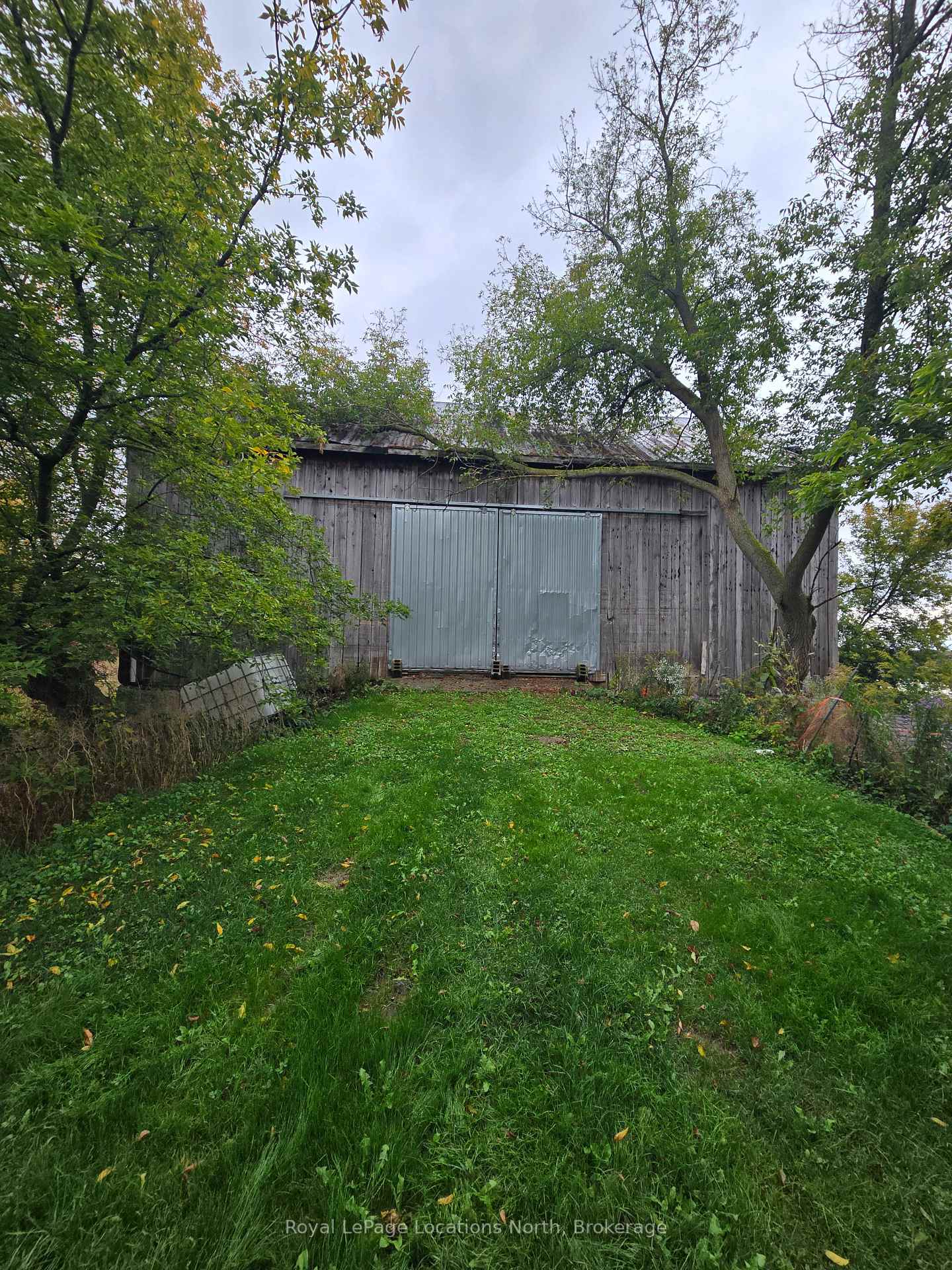 Photo 16 of 2939 92 County Road, Springwater, Rural Springwater — HOMEH