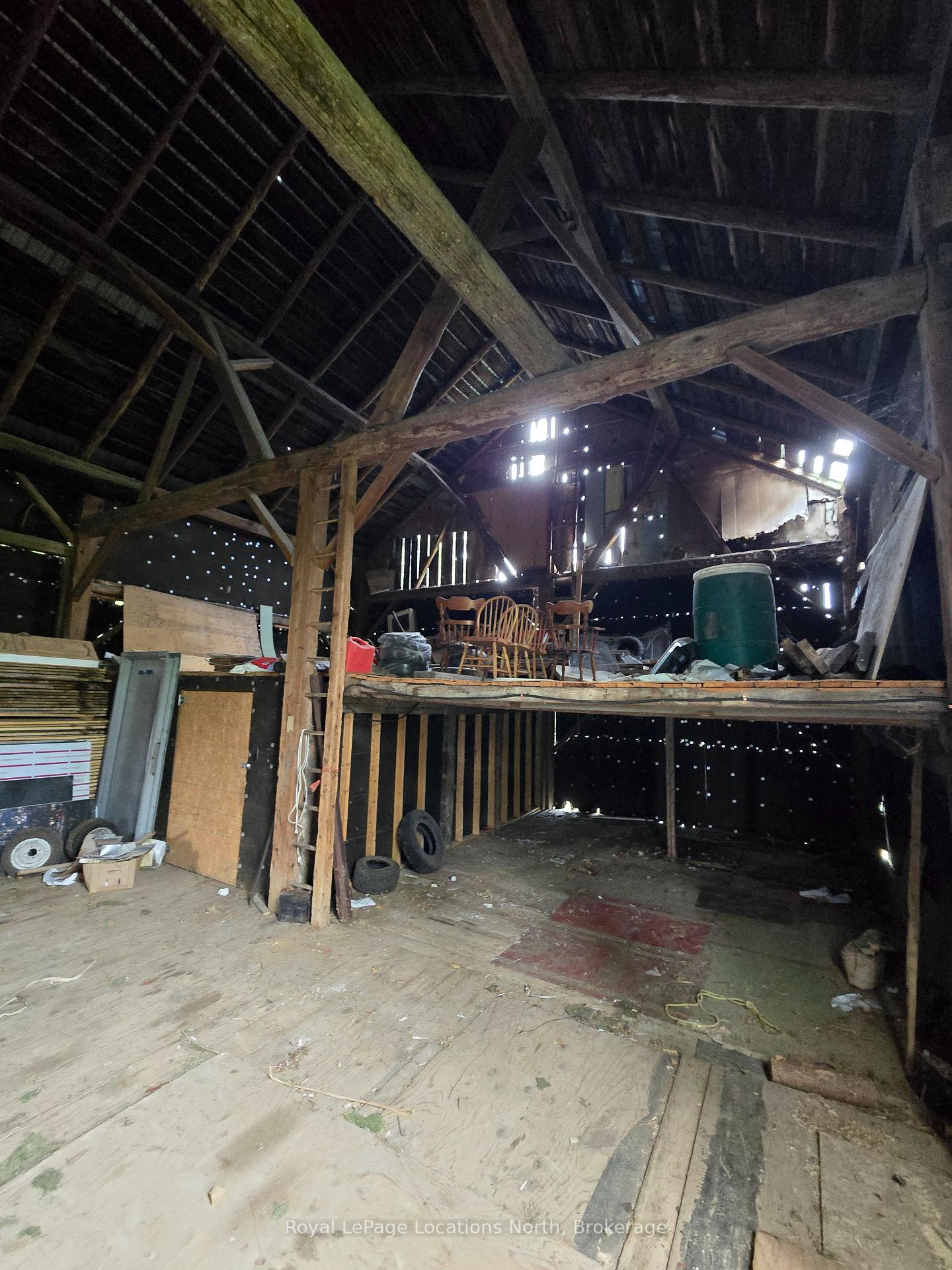 Photo 20 of 2939 92 County Road, Springwater, Rural Springwater — HOMEH