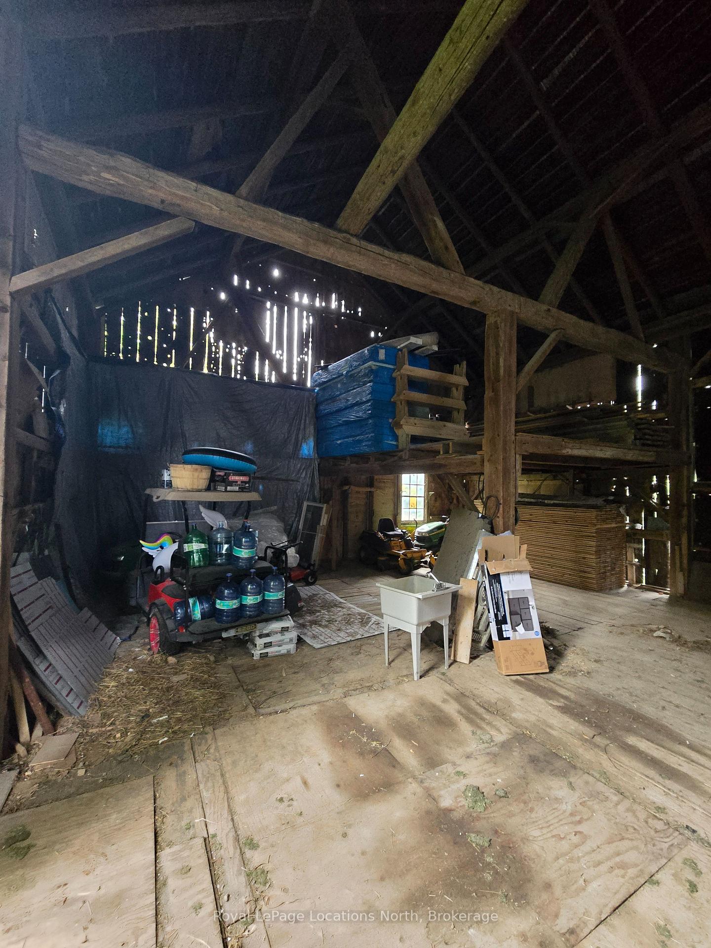 Photo 21 of 2939 92 County Road, Springwater, Rural Springwater — HOMEH