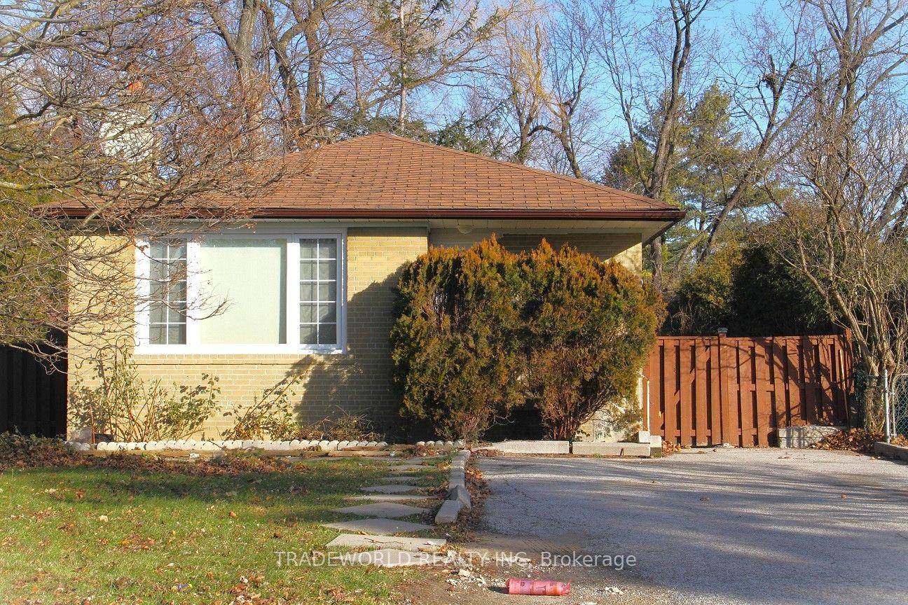 Front of Unit Bsmt, 429 Taylor Mills Drive N