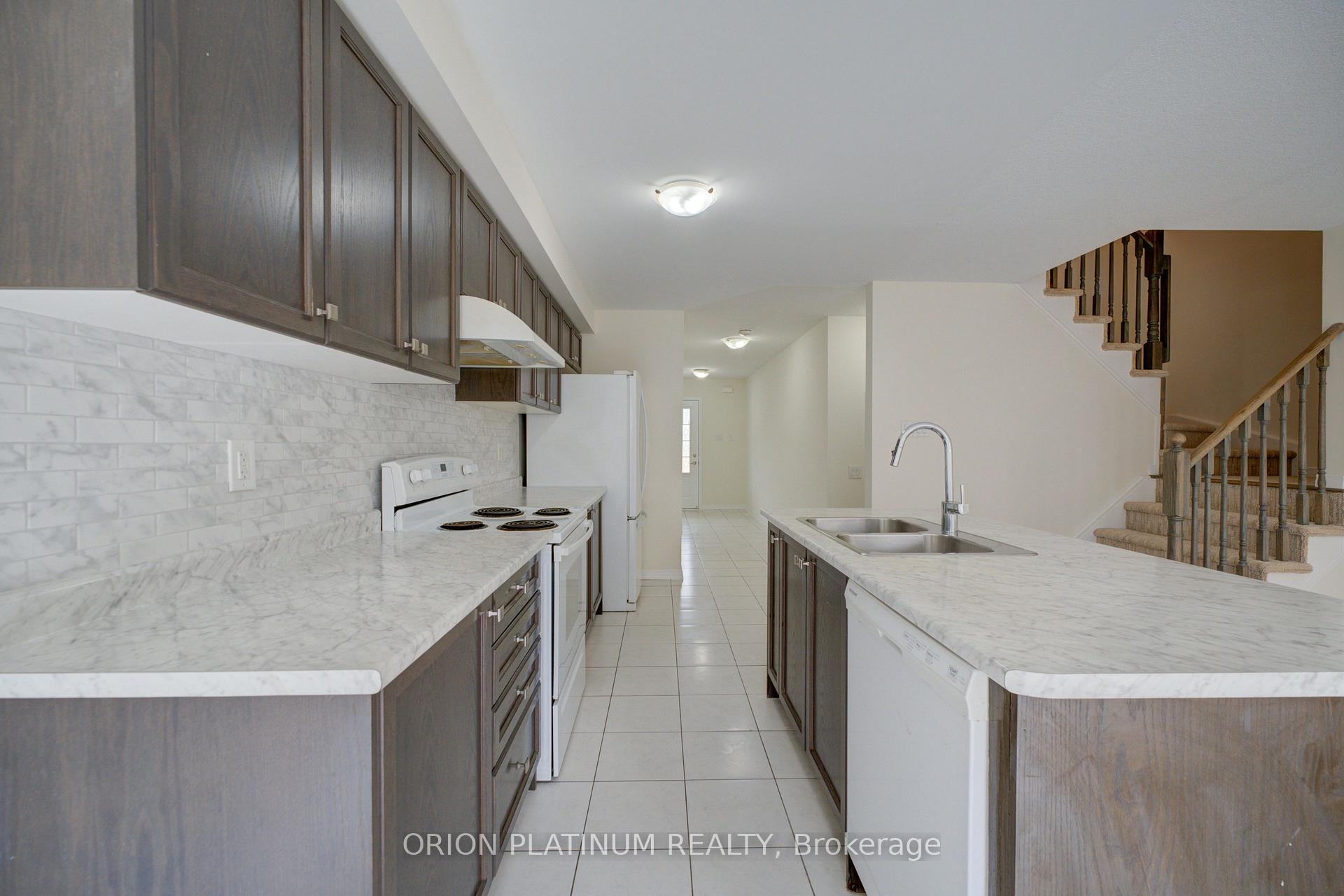 Photo 6 of 140 Munro Circle, Brantford, Empire South — HOMEH