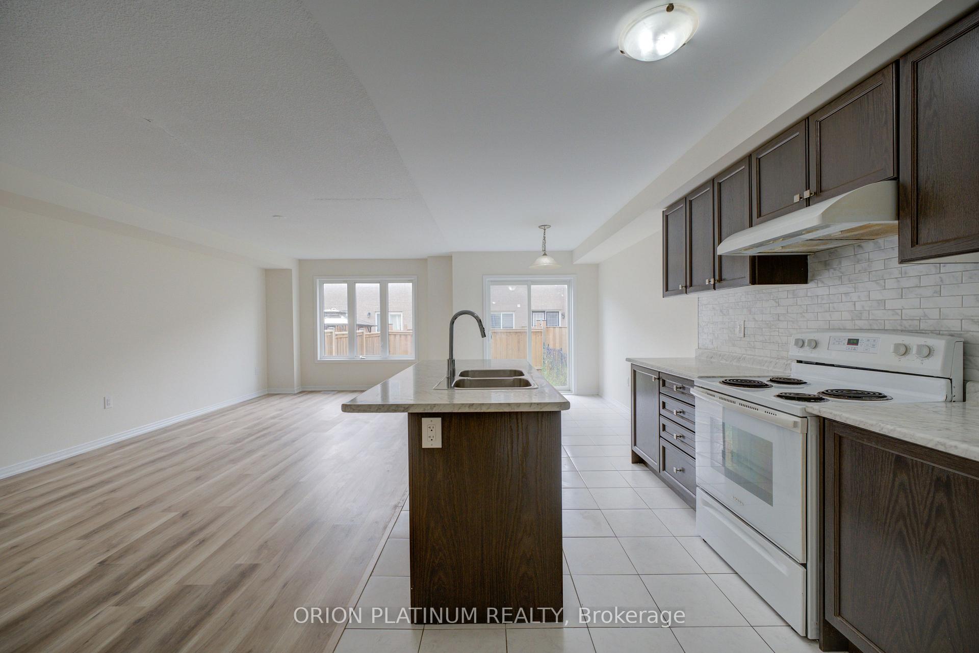Photo 7 of 140 Munro Circle, Brantford, Empire South — HOMEH