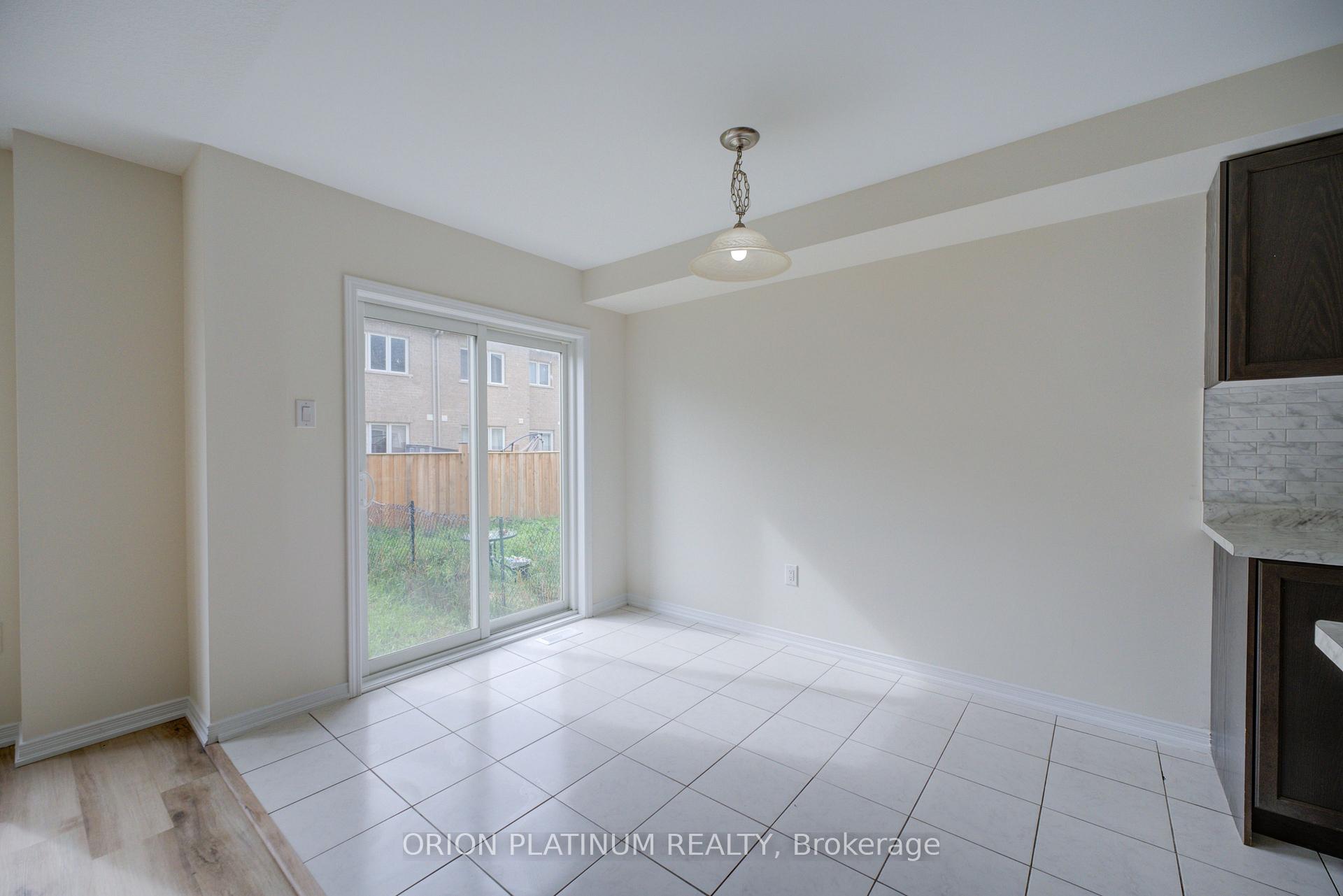 Photo 12 of 140 Munro Circle, Brantford, Empire South — HOMEH