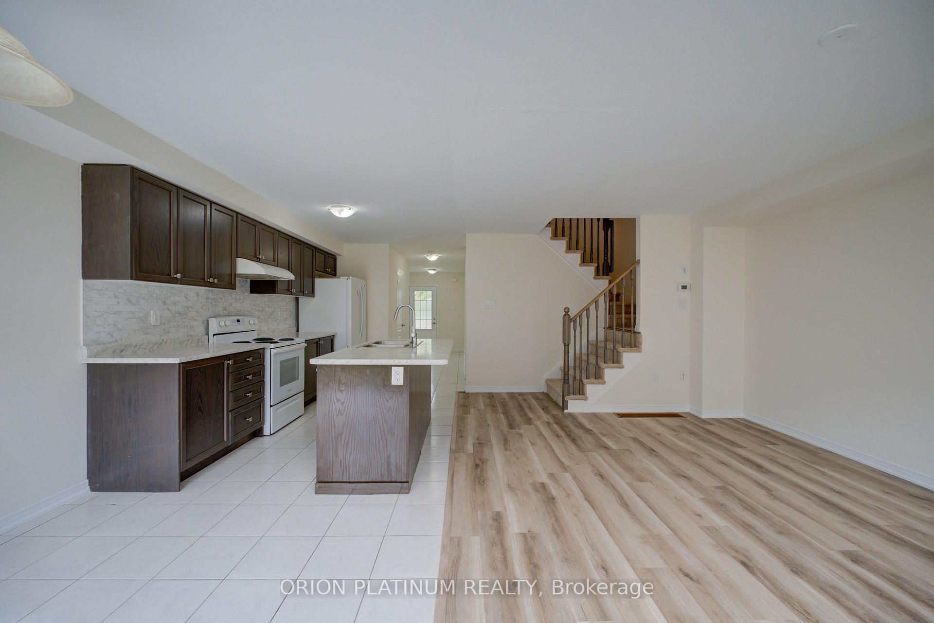 Photo 14 of 140 Munro Circle, Brantford, Empire South — HOMEH