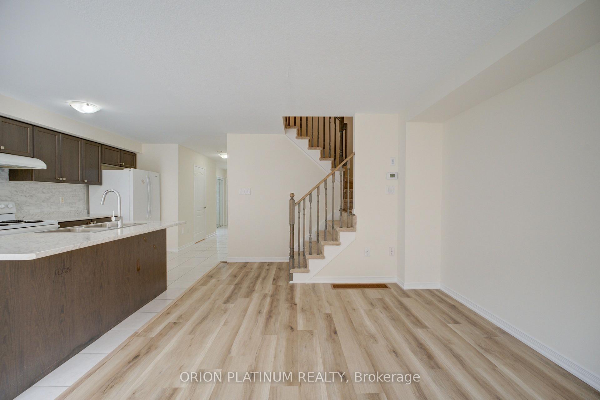 Photo 16 of 140 Munro Circle, Brantford, Empire South — HOMEH