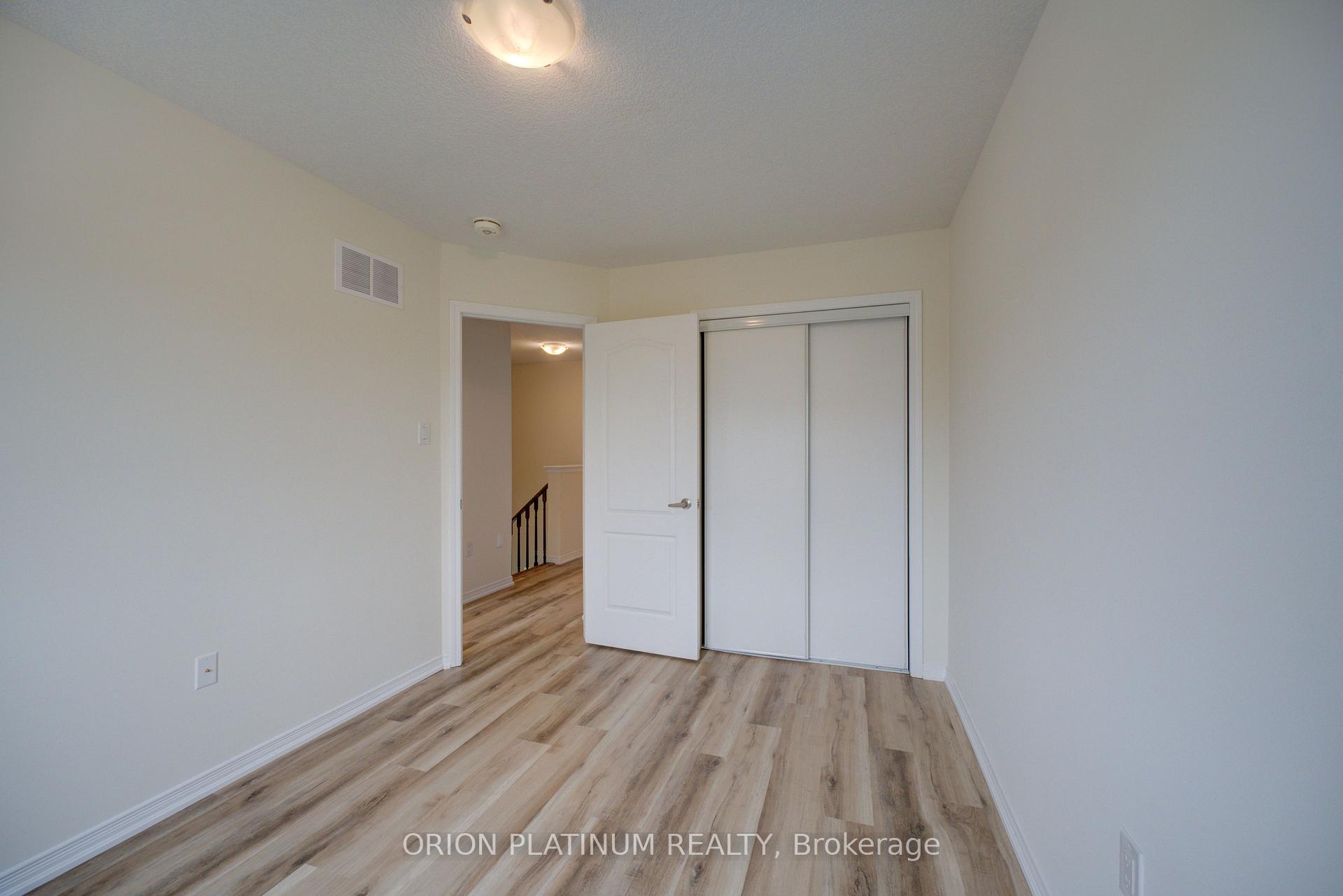 Photo 24 of 140 Munro Circle, Brantford, Empire South — HOMEH