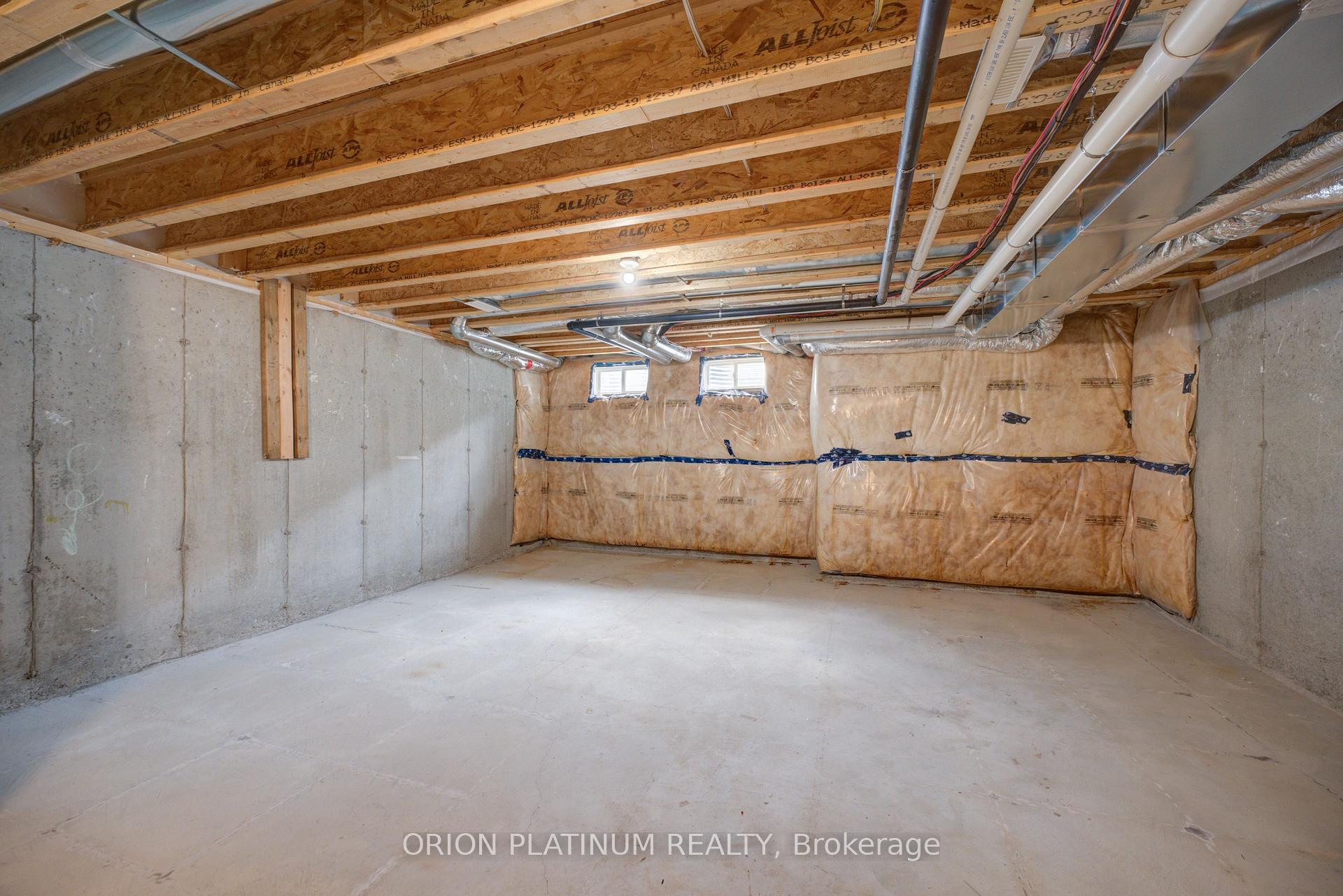 Photo 35 of 140 Munro Circle, Brantford, Empire South — HOMEH