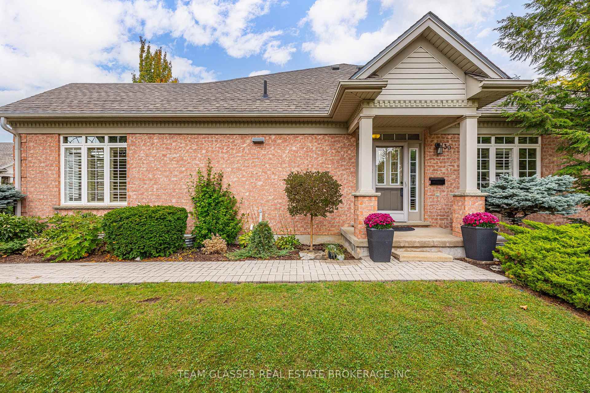 Photo 4 of Unit 139, 2025 Meadowgate Boulevard, London, South U — HOMEH