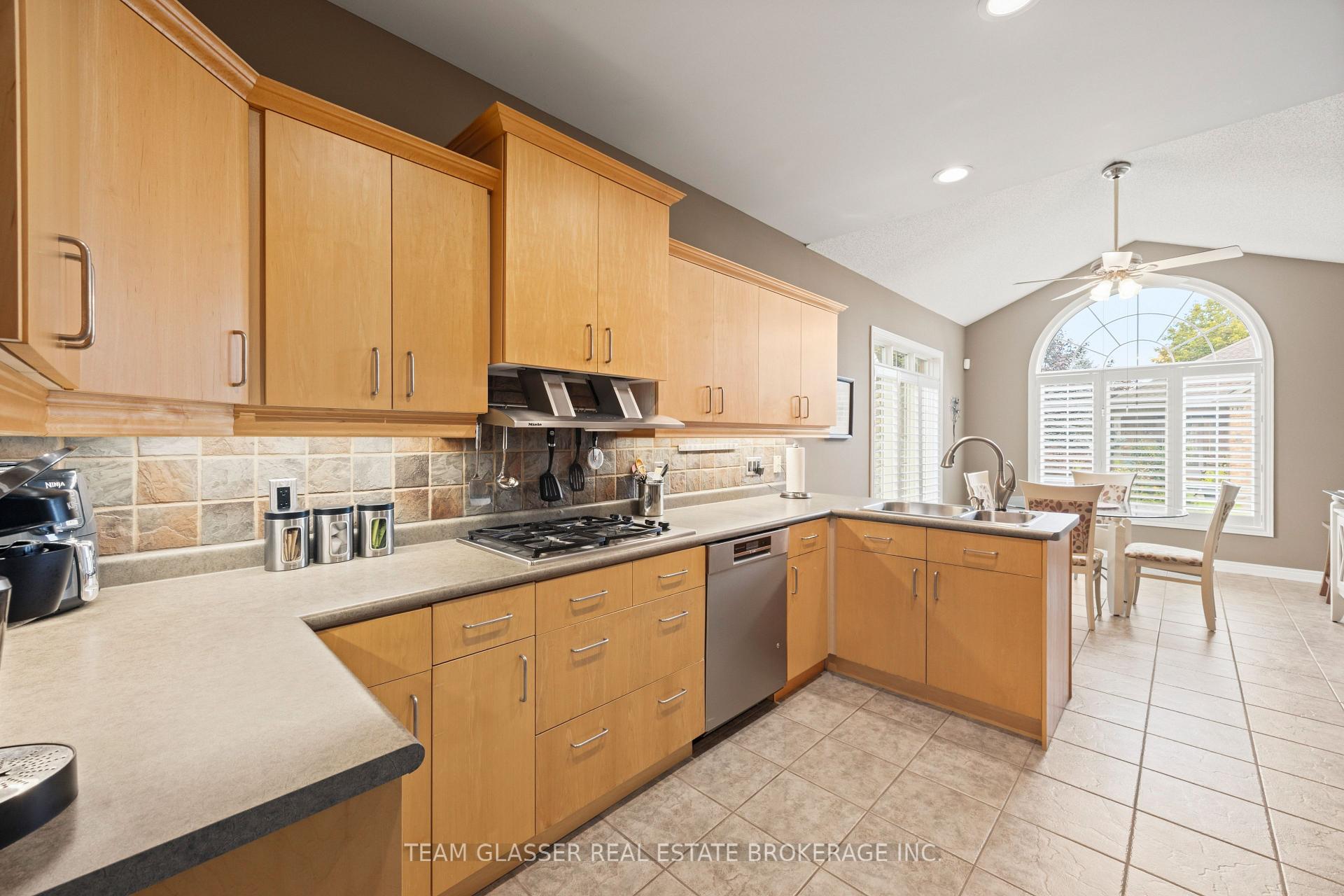 Photo 15 of Unit 139, 2025 Meadowgate Boulevard, London, South U — HOMEH