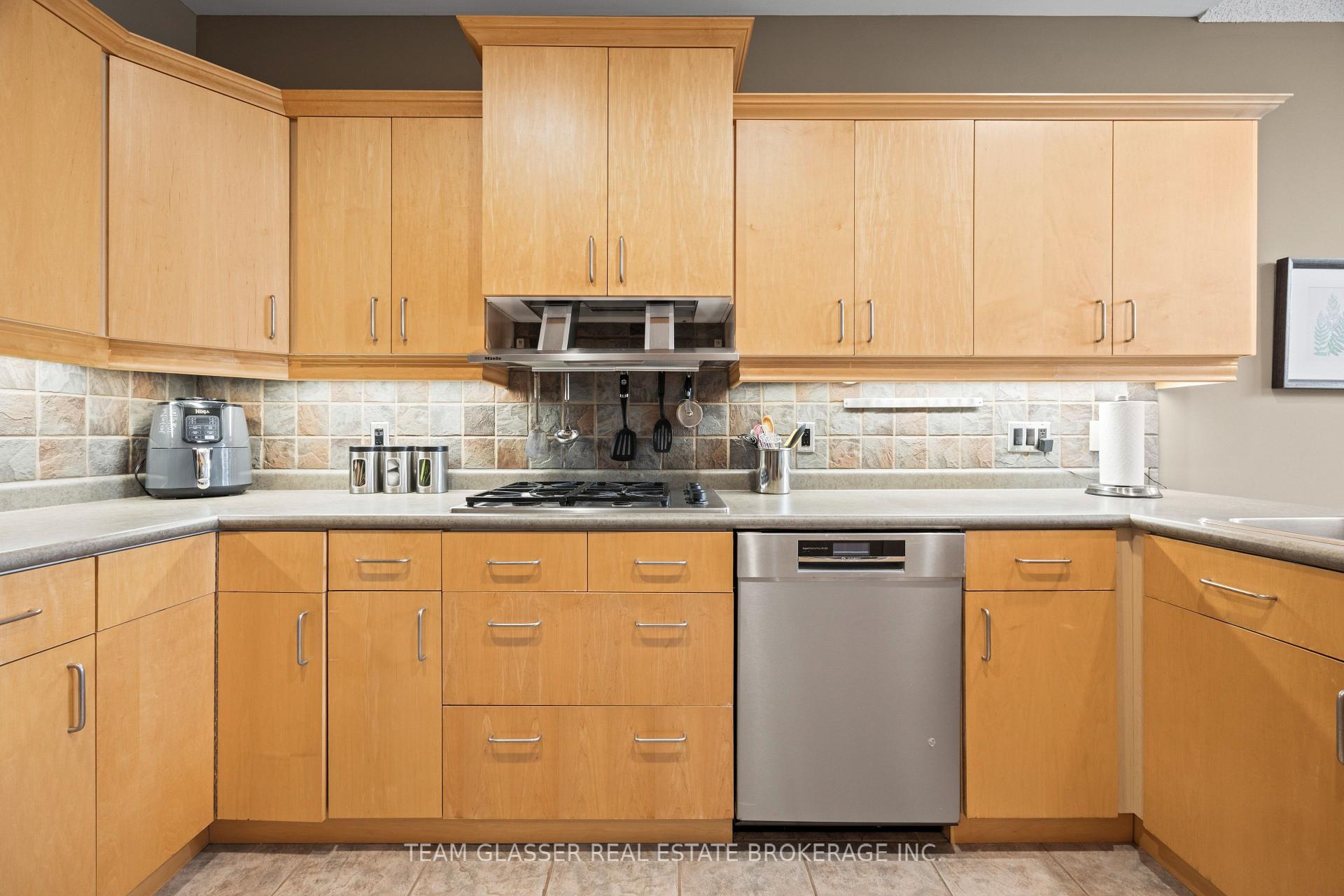 Photo 17 of Unit 139, 2025 Meadowgate Boulevard, London, South U — HOMEH