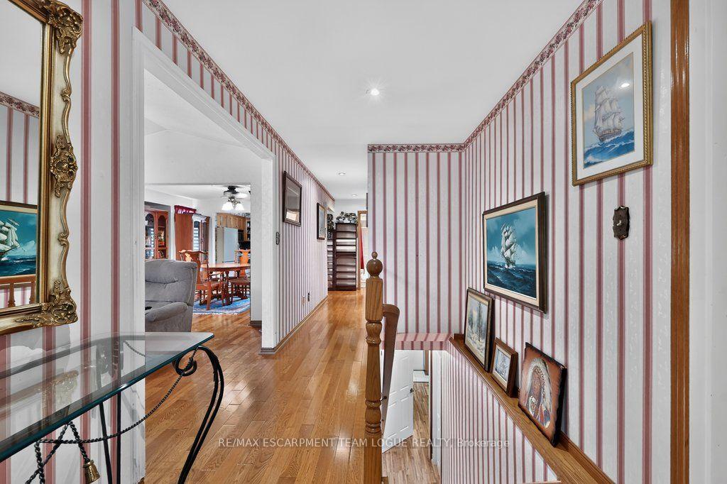 Photo 7 of 17 Tanner Drive, Pelham, Fonthill — HOMEH