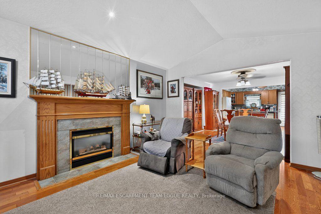 Photo 9 of 17 Tanner Drive, Pelham, Fonthill — HOMEH