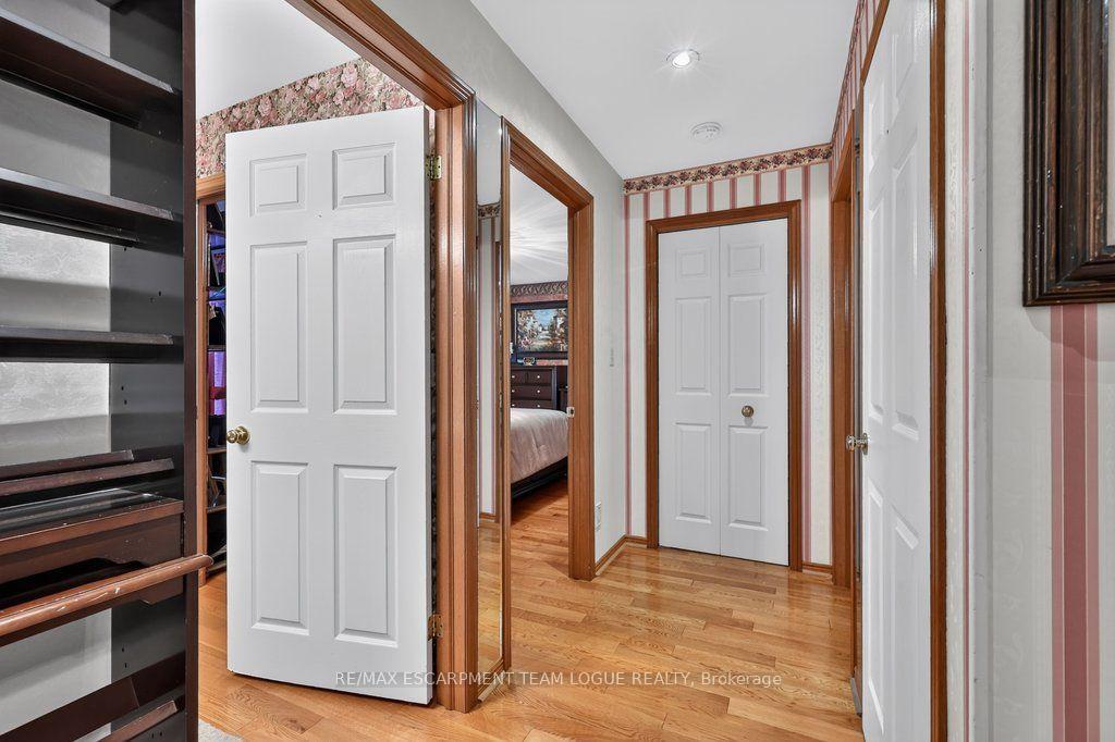 Photo 15 of 17 Tanner Drive, Pelham, Fonthill — HOMEH