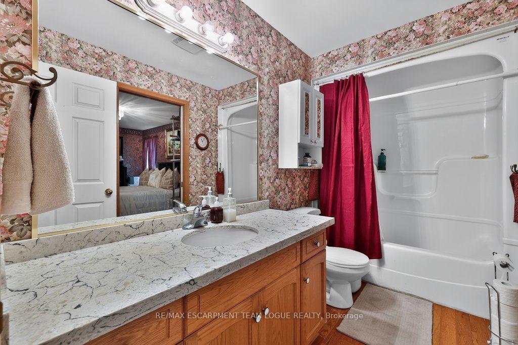 Photo 20 of 17 Tanner Drive, Pelham, Fonthill — HOMEH