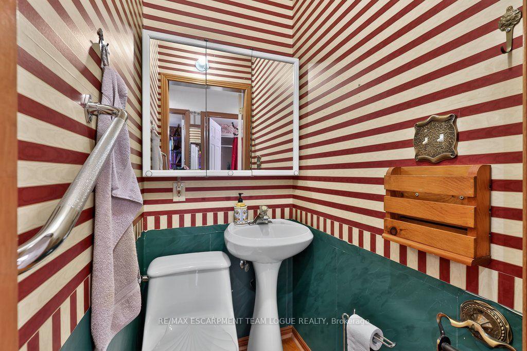 Photo 21 of 17 Tanner Drive, Pelham, Fonthill — HOMEH
