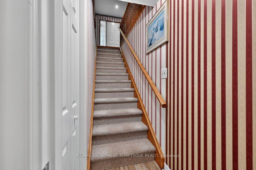 Photo 22 of 17 Tanner Drive, Pelham, Fonthill — HOMEH
