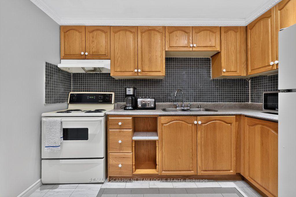 Photo 30 of 17 Tanner Drive, Pelham, Fonthill — HOMEH