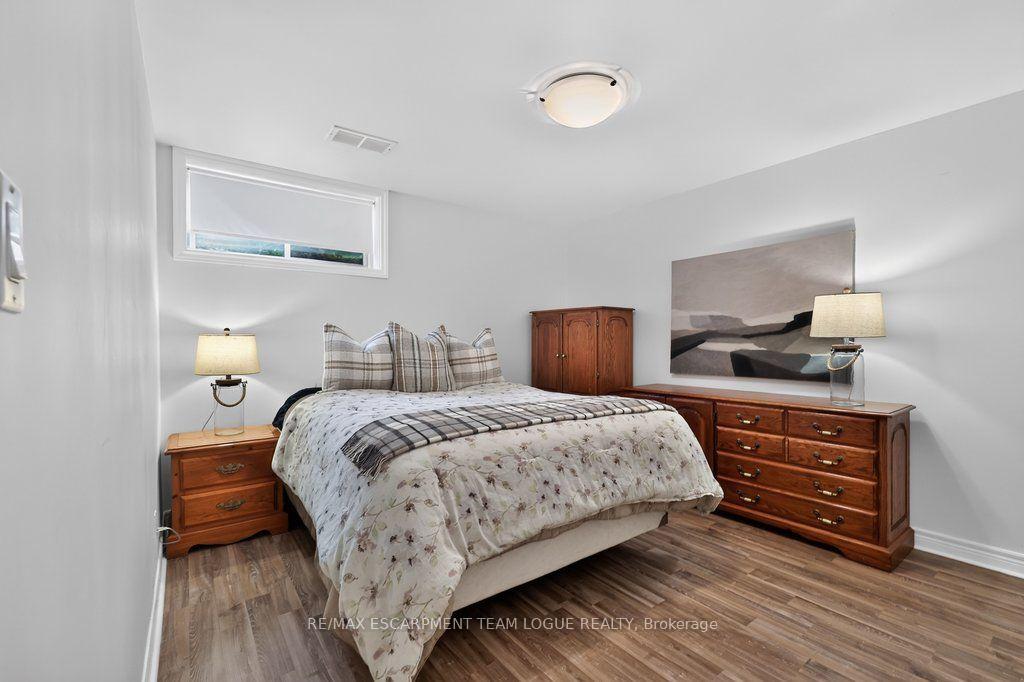 Photo 32 of 17 Tanner Drive, Pelham, Fonthill — HOMEH