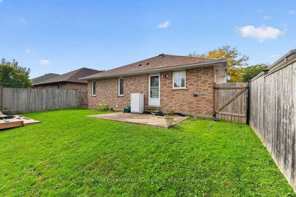 Photo 42 of 17 Tanner Drive, Pelham, Fonthill — HOMEH