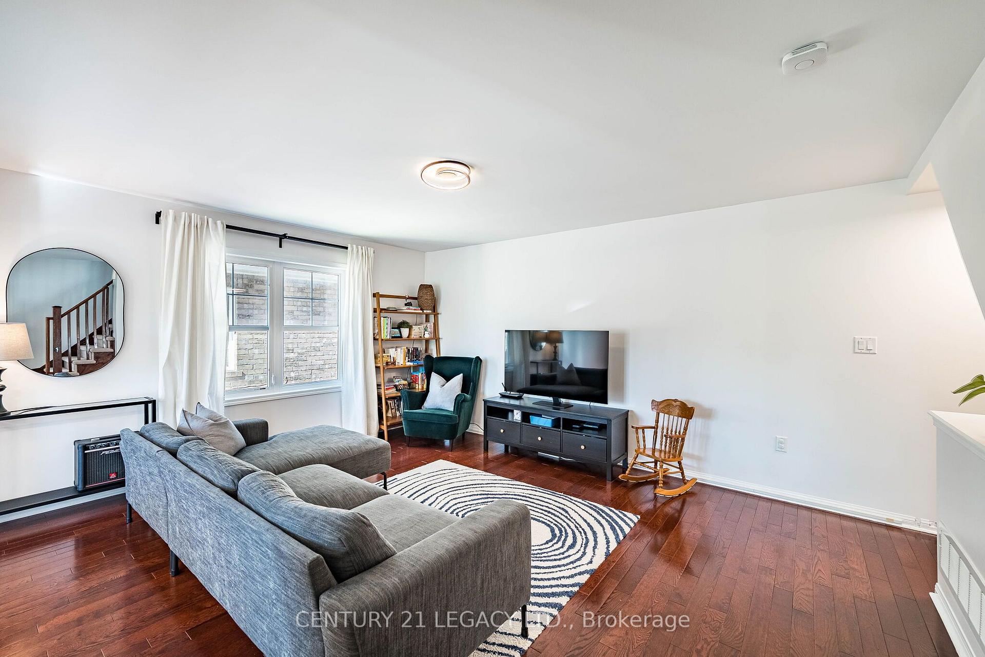 Photo 14 of 579 Speyer Circle SW, Milton, Harrison — HOMEH